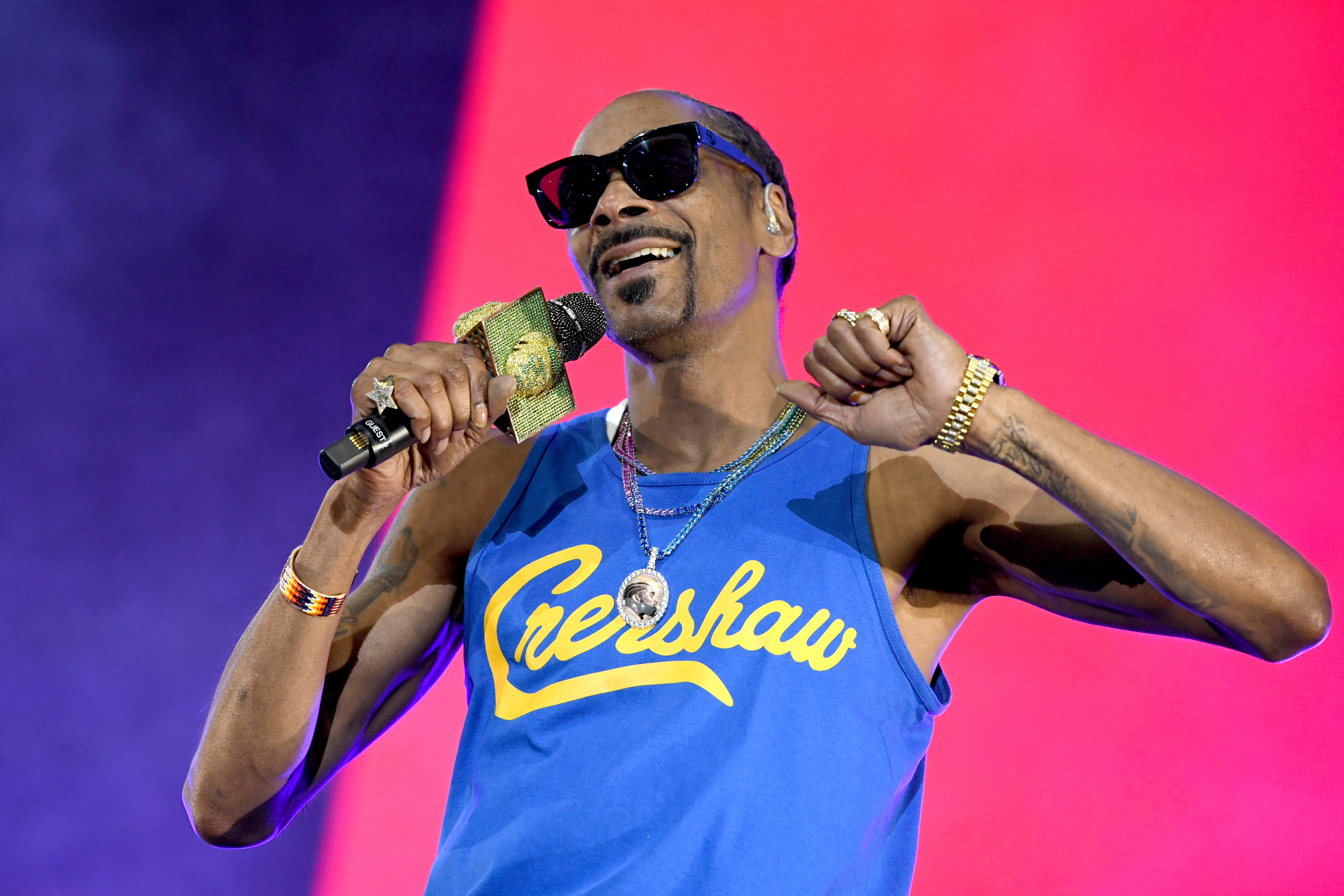 Snoop Dogg Reacts To 6ix9ine Hiring New Lawyer: “Let That Rat Rot”
