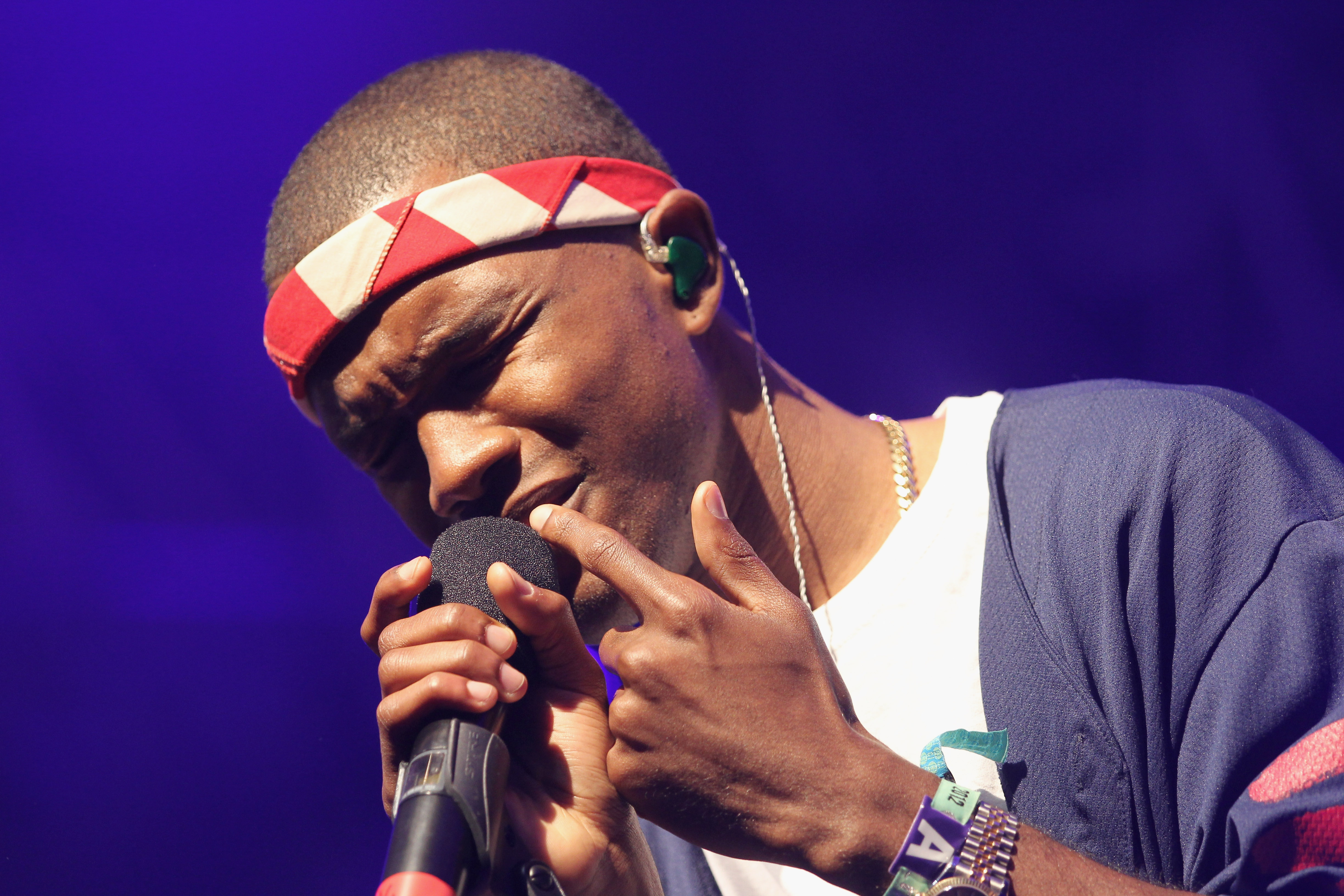Frank Ocean Teases Intimate Cover Of SZA’s “The Weekend”