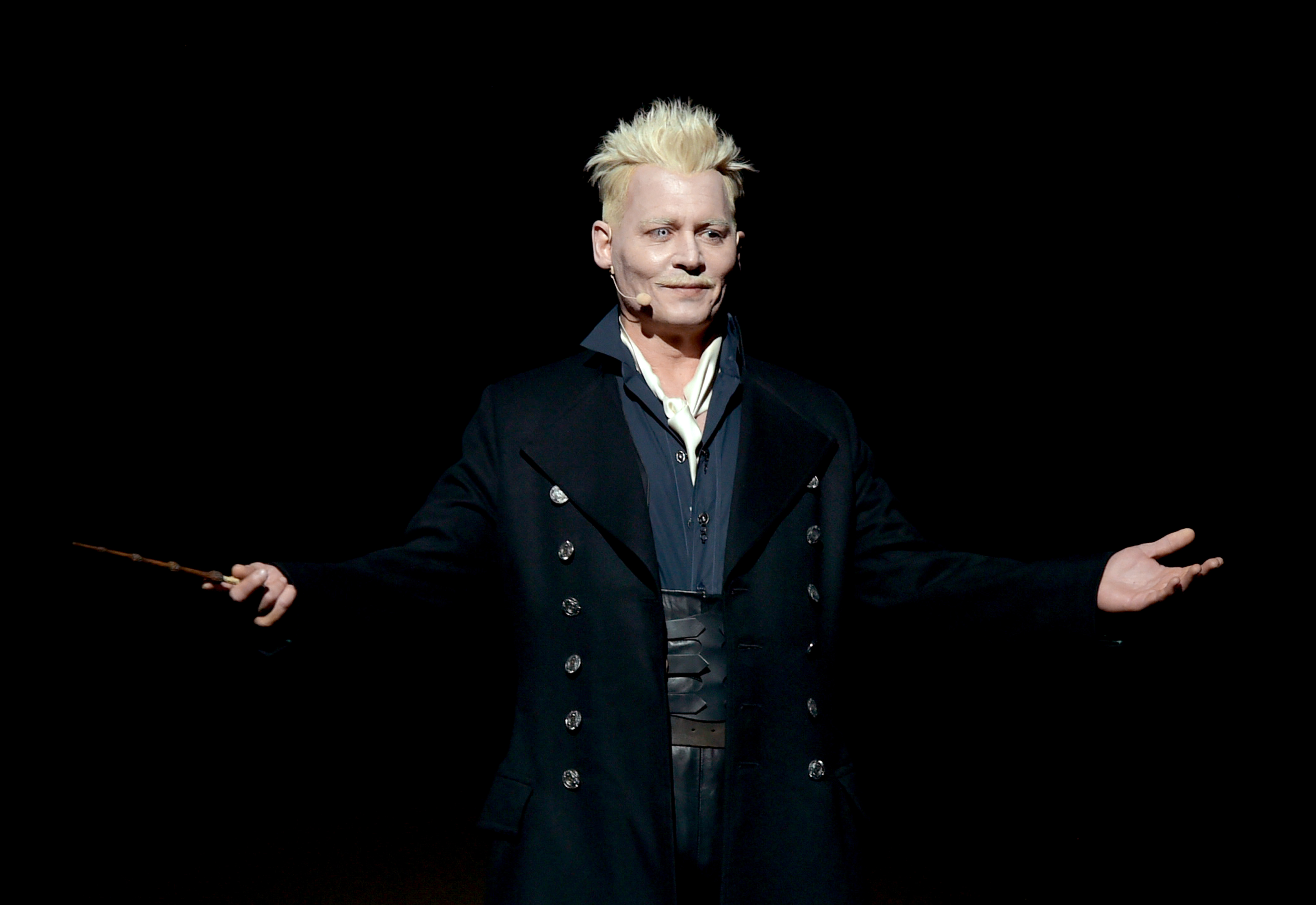 Johnny Depp Confirms His Return As Grindelwald In "Fantastic Beasts 3"