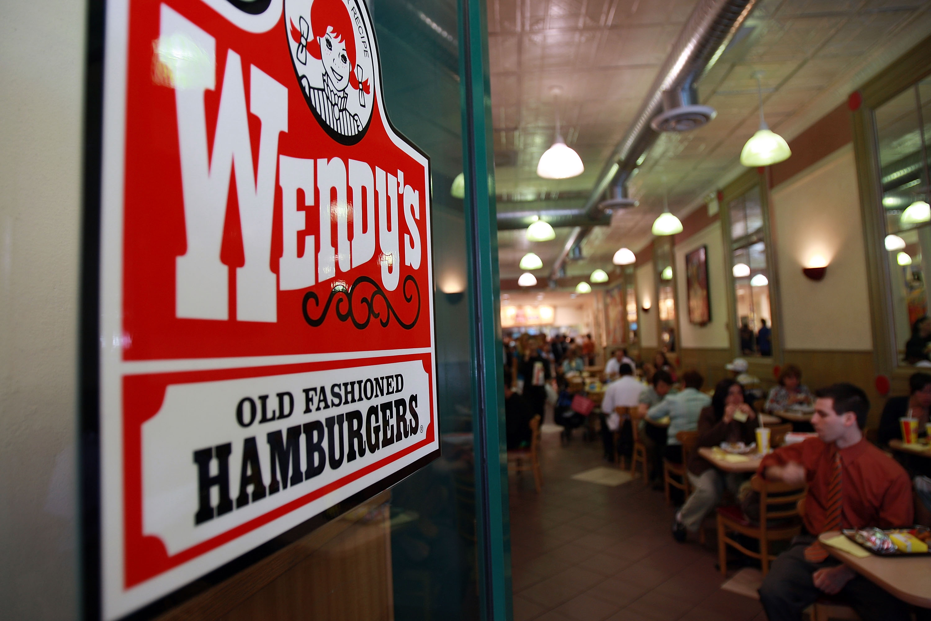 employee takes bath in wendy's kitchen sink