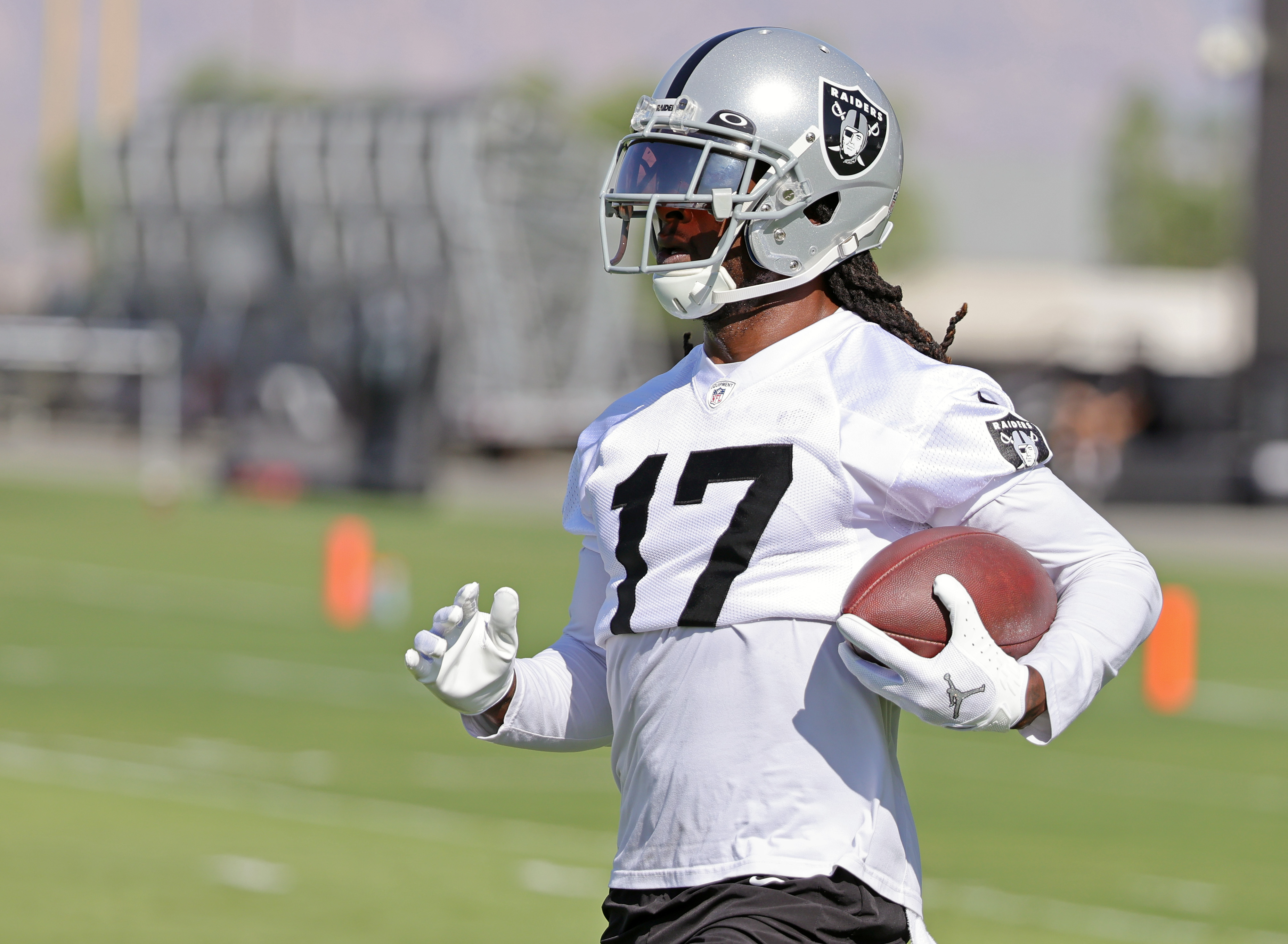 Davante Adams clarifies Derek Carr 'Hall of Famer' remark