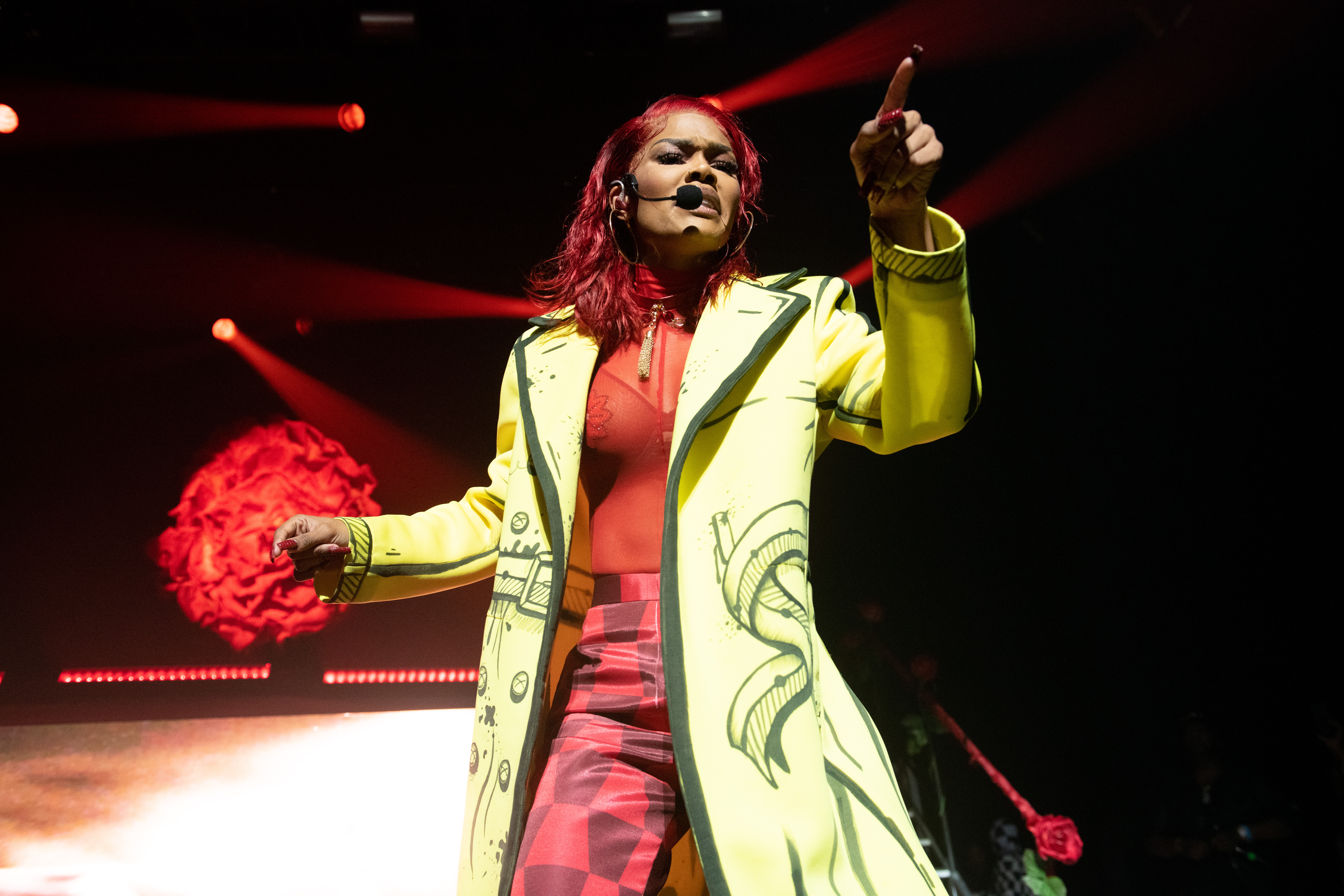 Teyana Taylor’s LA “Farewell” Show Goes Viral For Lap Dances, Junie & Putting Fan’s Safety First