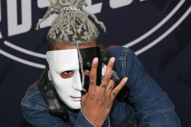 Xxxtentacion Prosecutors Reviewing Newly Surfaced Clip Of Him Hitting A Girl 