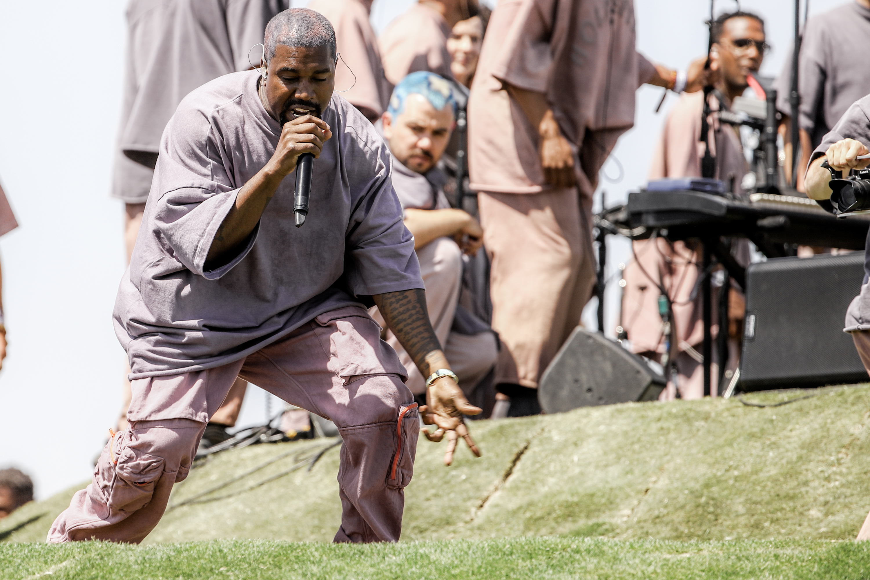 Kanye West Brings Sunday Service To Watts, & Brad Pitt Pulls Up