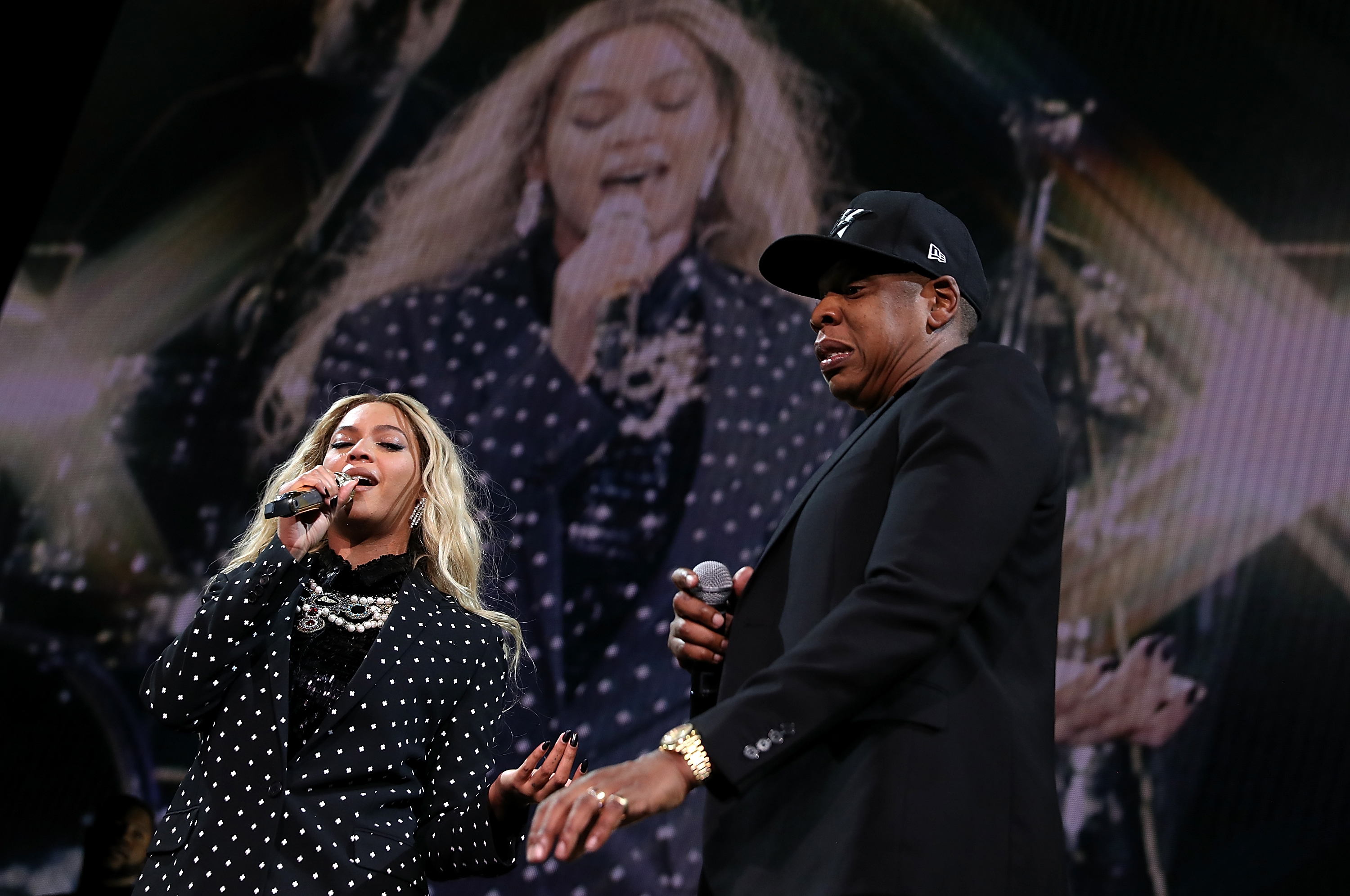 There’s Some Proof Of Beyonce & Jay Z Going On Tour & Fans Are Wild About It