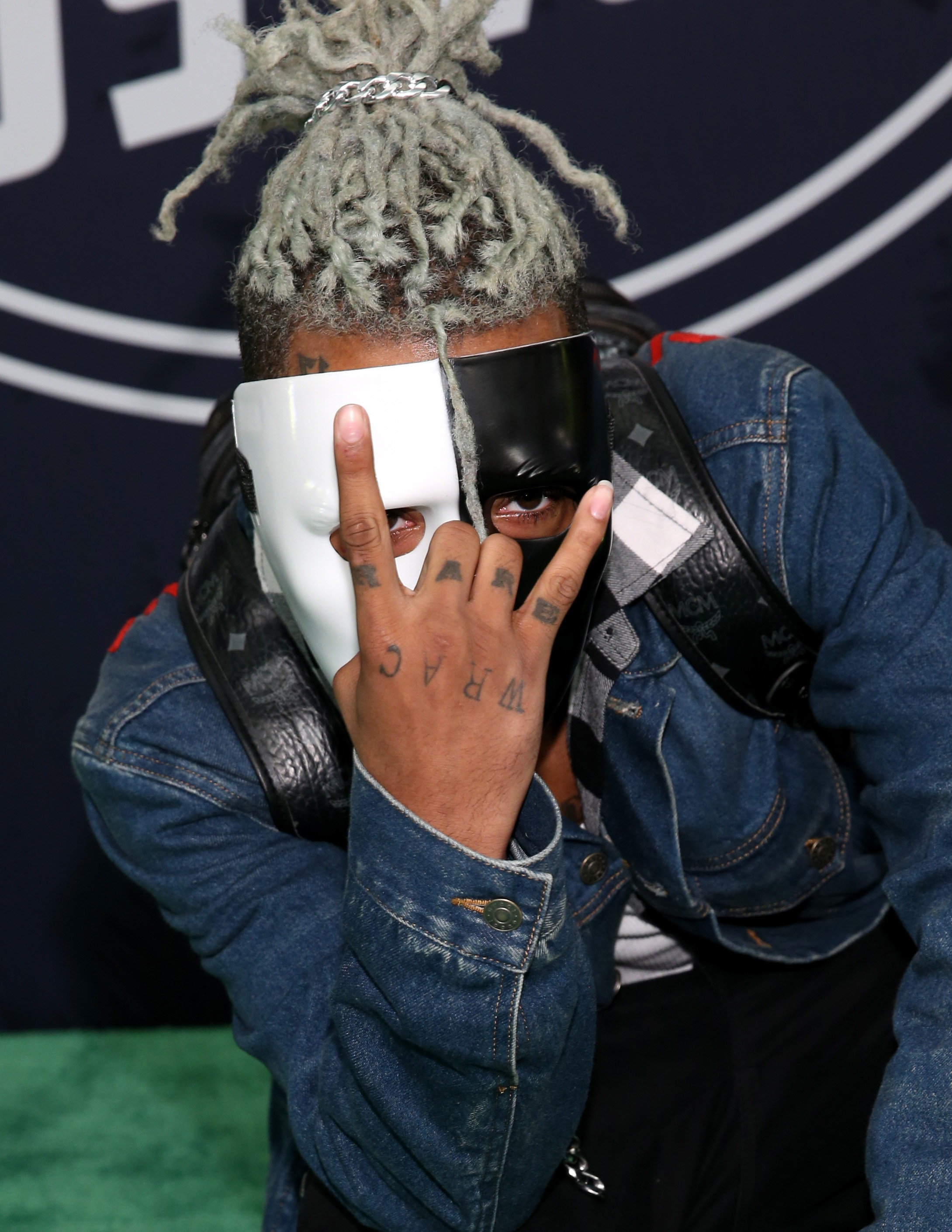 Xxxtentacion Announces 17 Album Release Date 3414