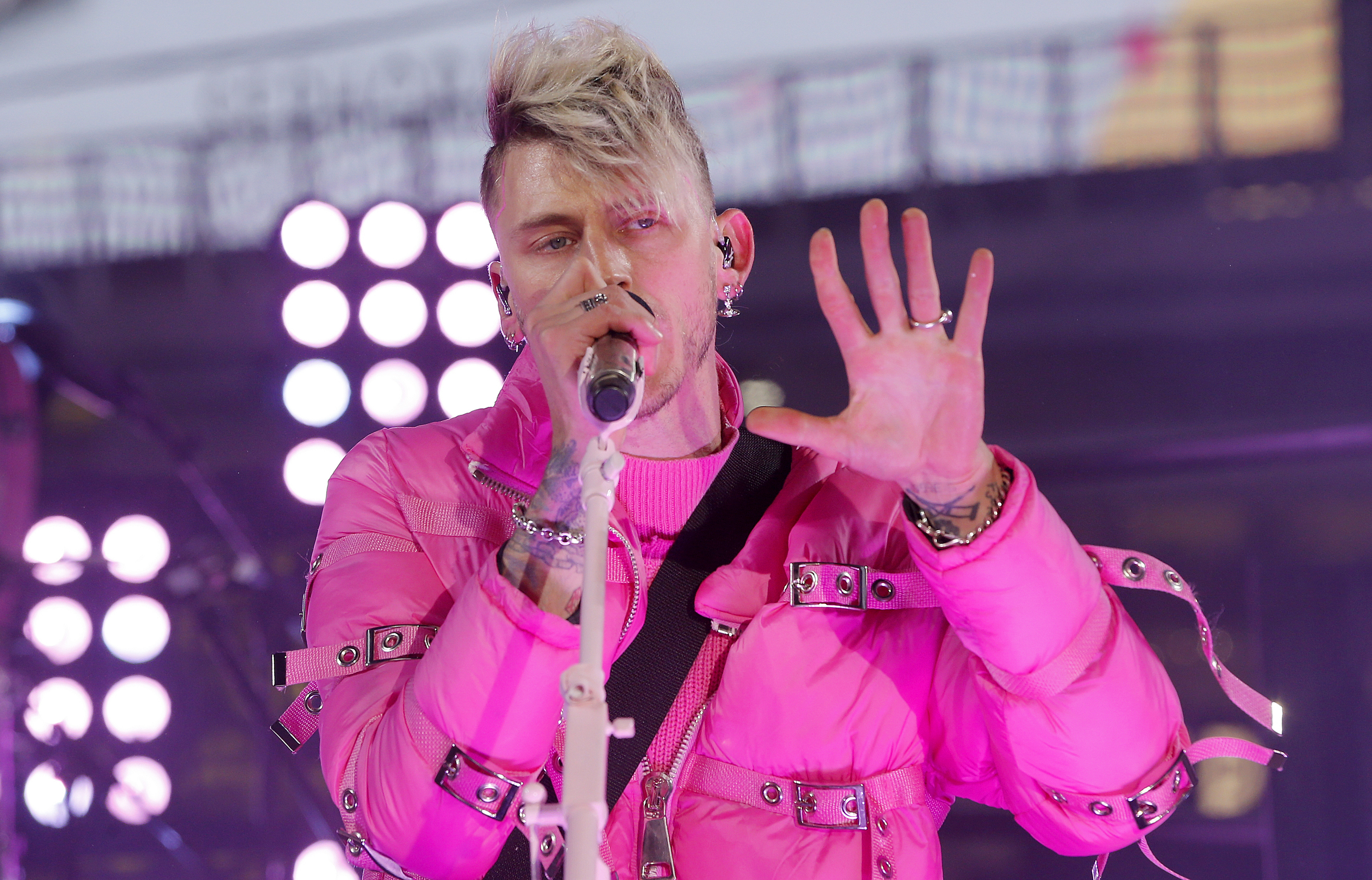 Machine Gun Kelly To Perform Full-Capacity Show In Jacksonville