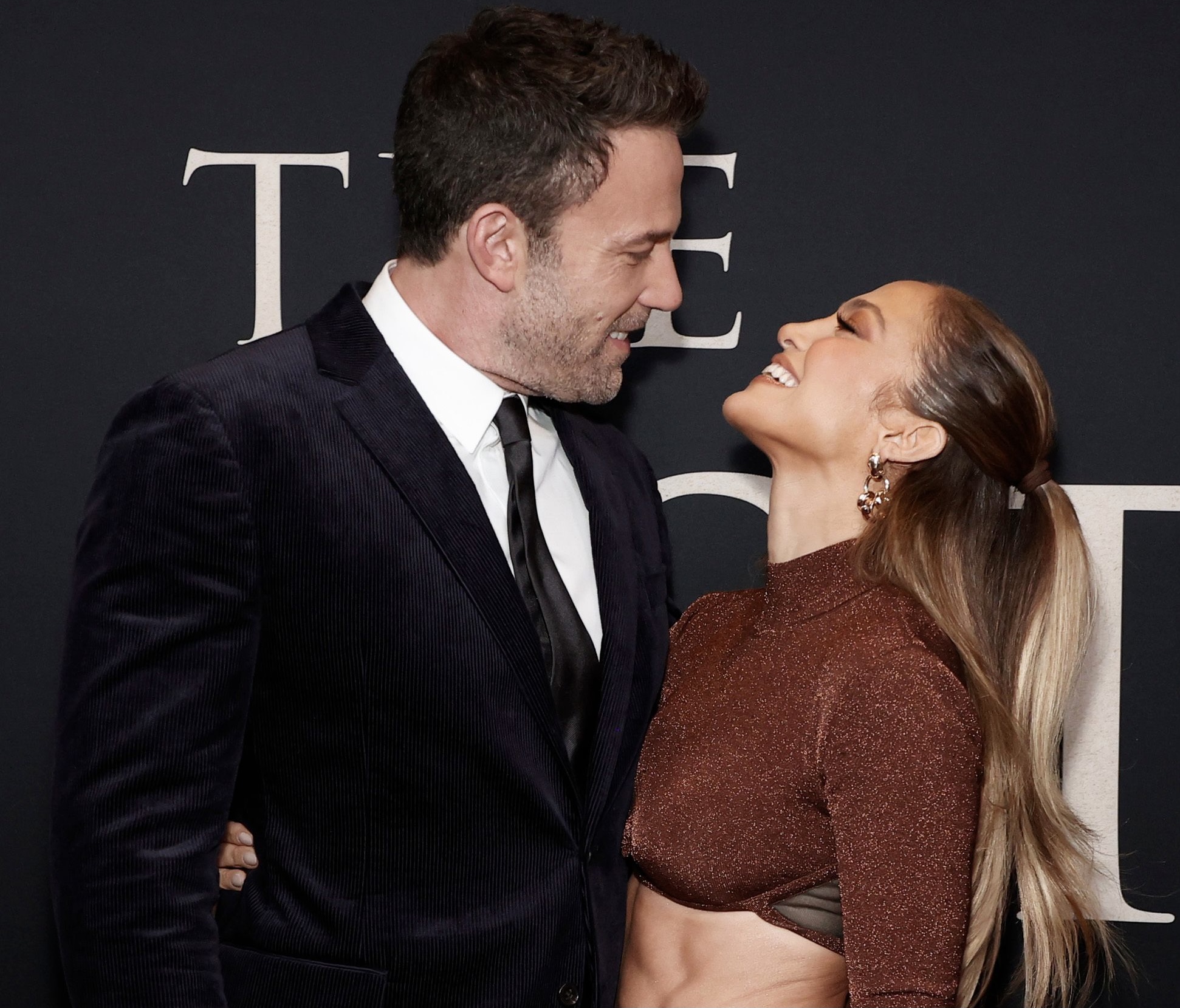 J Lo Ben Affleck Look More In Love Than Ever In New PDA Filled Photos