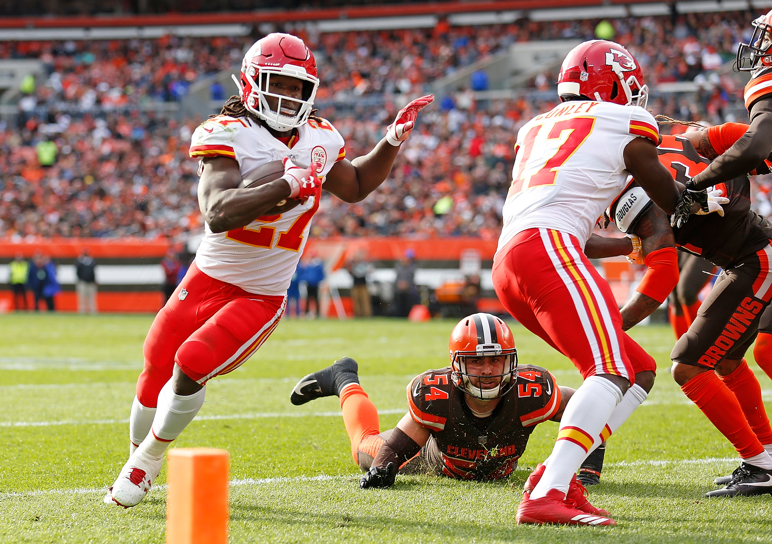 Kareem Hunt Shows Initiative, Enters Counselling and Therapy Programs