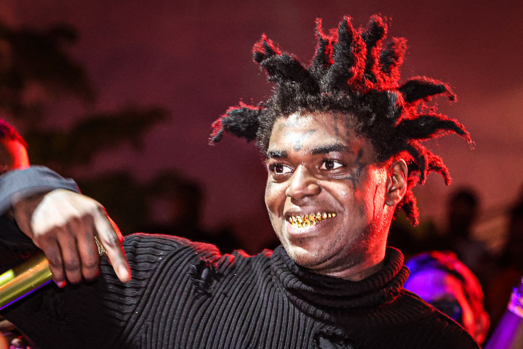 Kodak Black Shows Off Leg Injury After Being Shot During Super