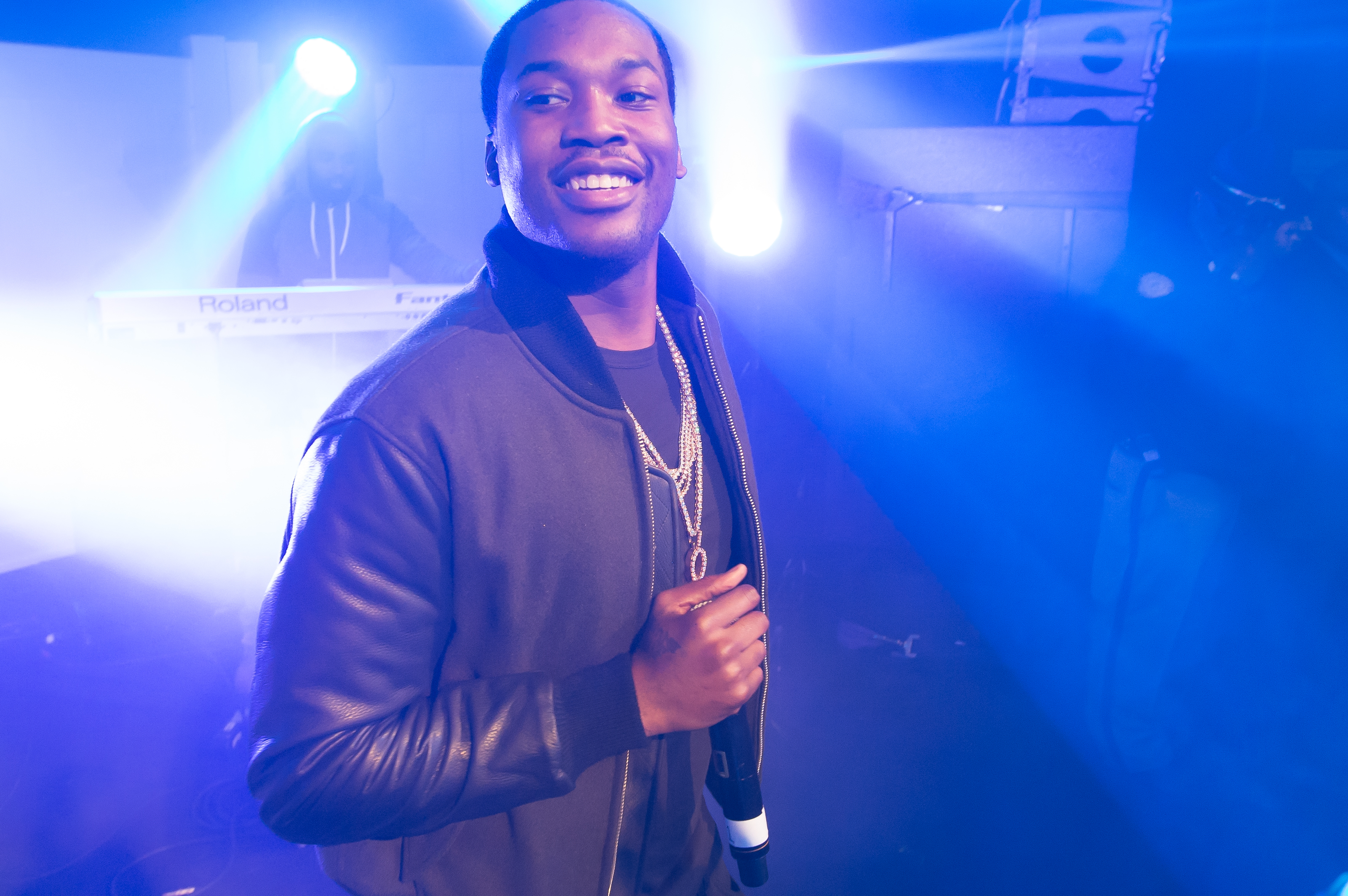 Meek Mill forced to miss NYE bash for community service