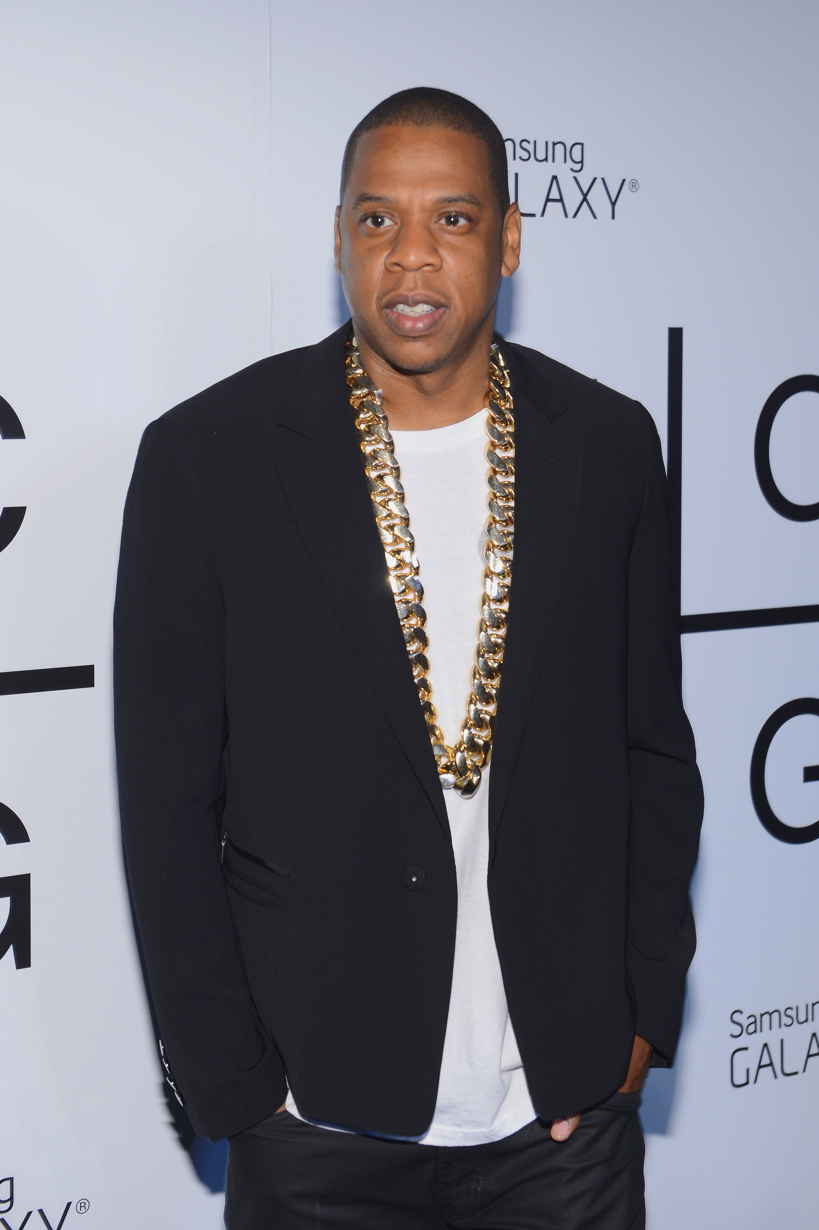 EXCLUSIVE: Jay Z splits from longtime business partner John Meneilly, who  helped make Roc Nation and Rocawear successful – New York Daily News