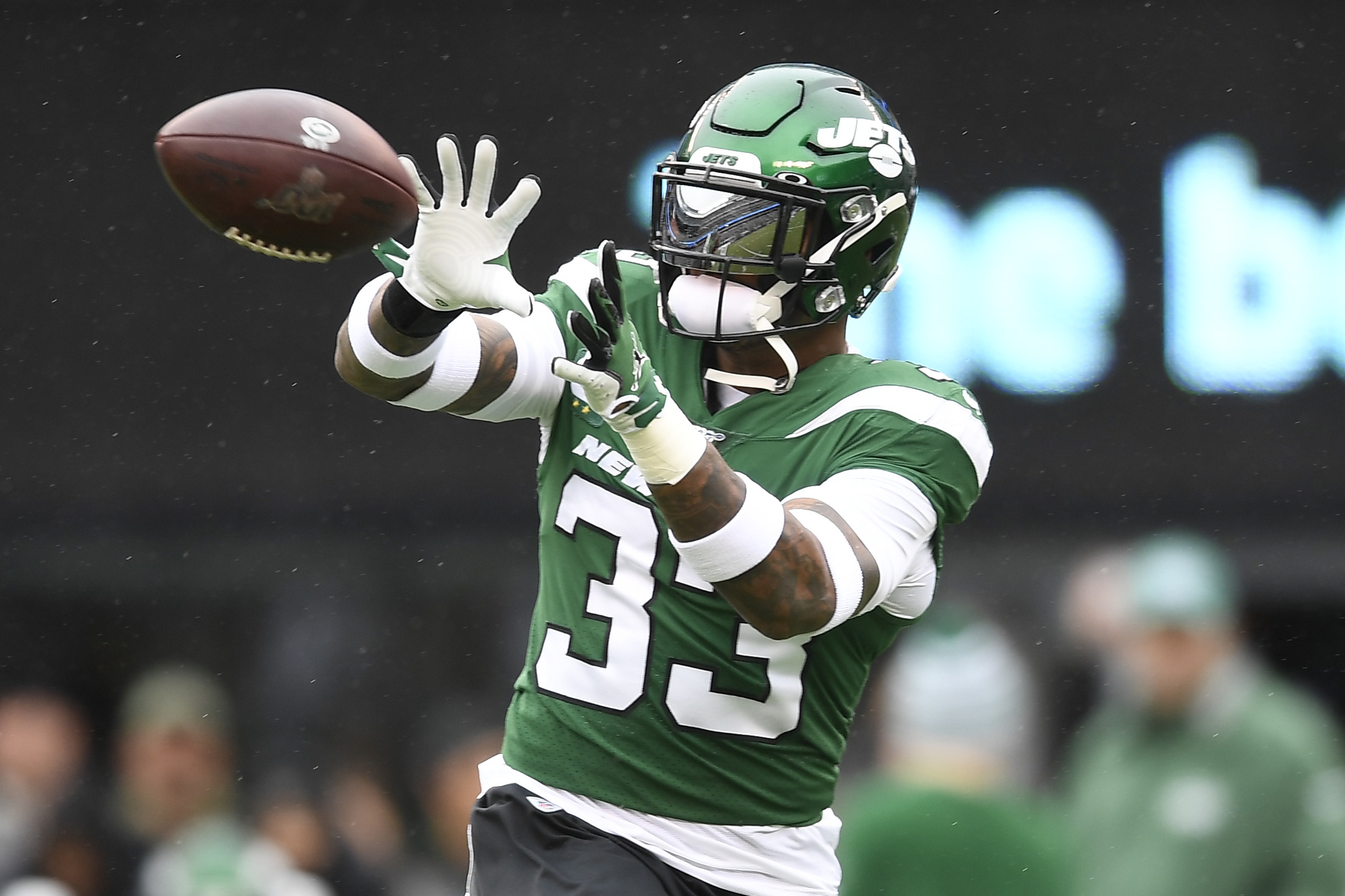 Jets, Seahawks Had a Draft Day 'Deal Done': Report