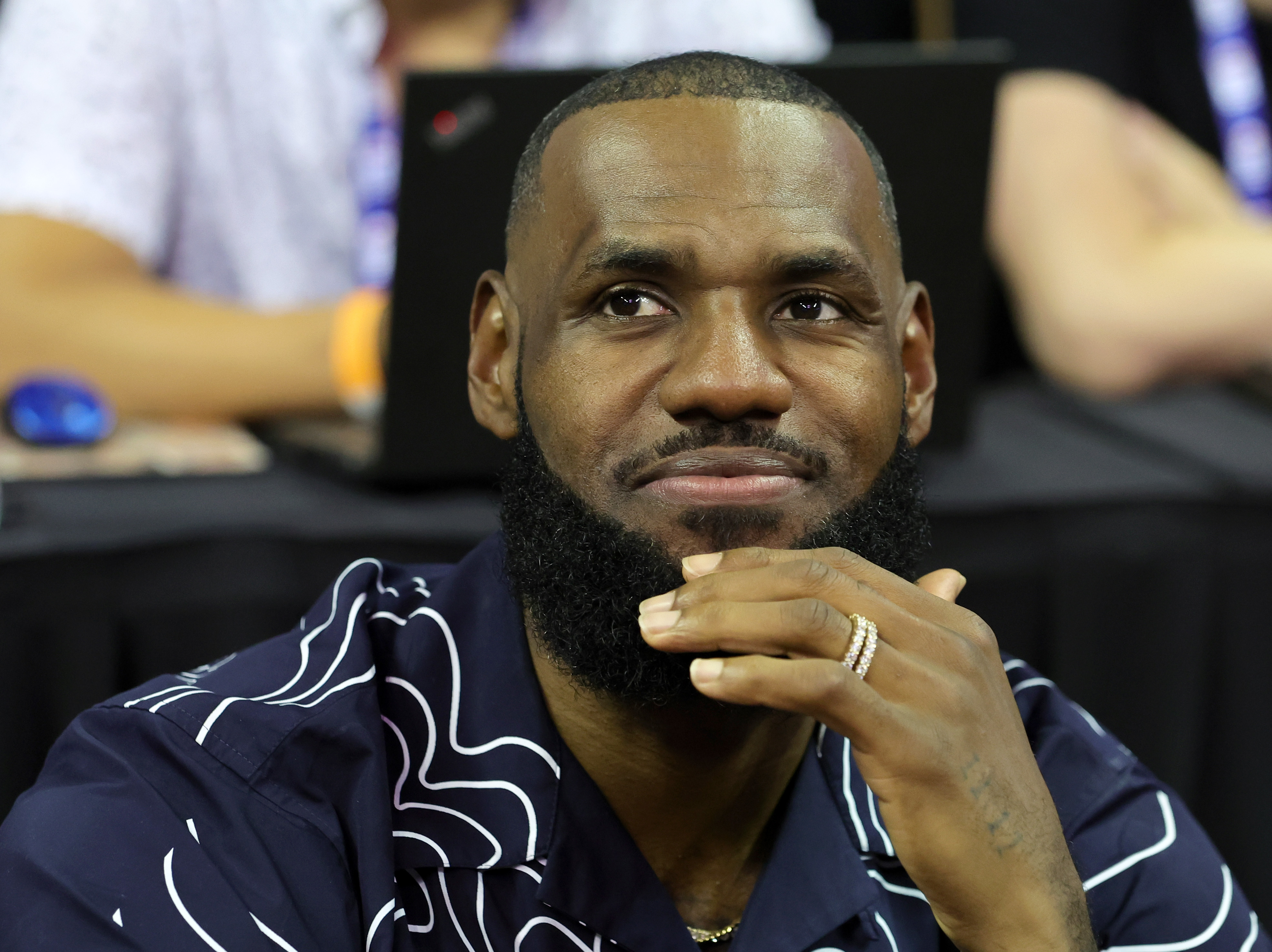 LeBron James Wears A Golden Nike Swoosh On His Tooth: Billion