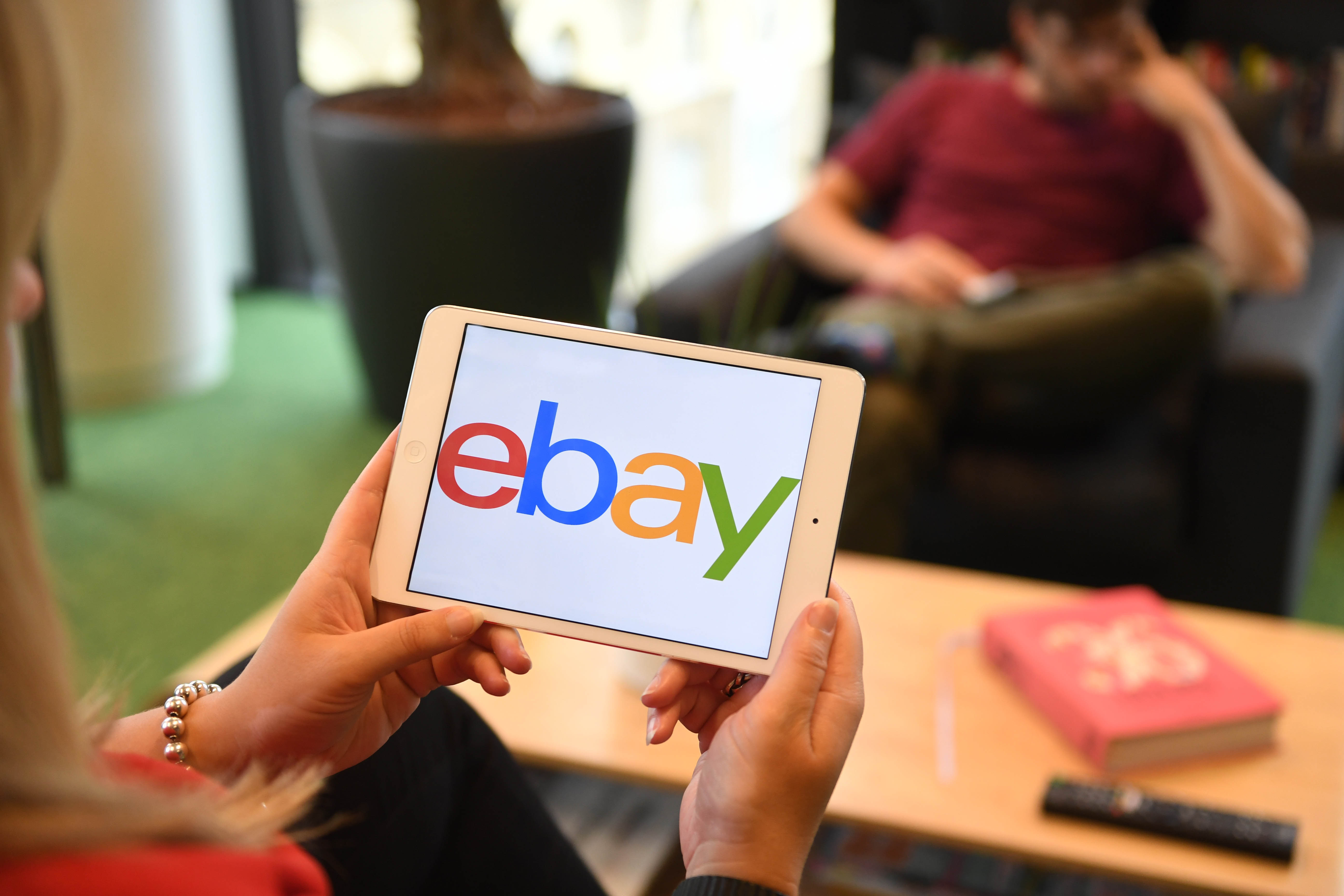 Man Puts Girlfriend Up For Sale On ebay & Receives Over $119K Worth Of Bids