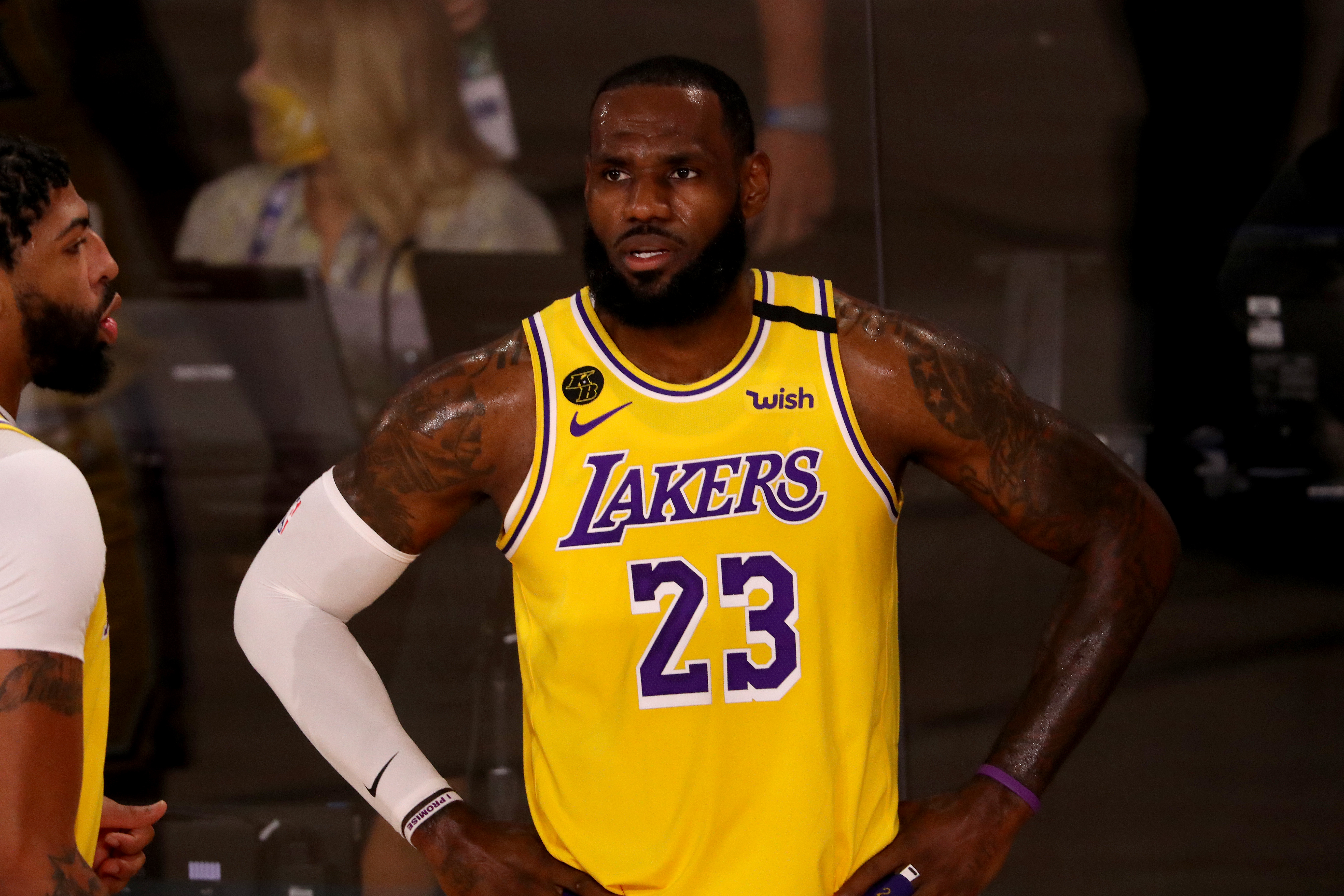 Lakers – Clippers: Kawhi Leonard reaction to LeBron lockdown D is meme