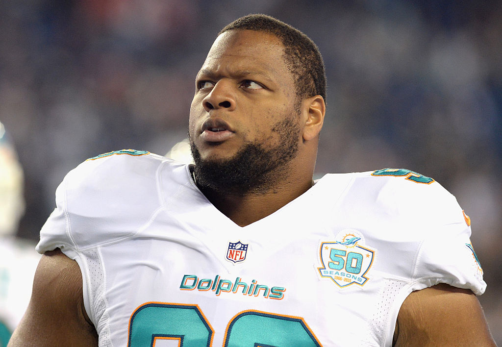 LA Rams Agree to Terms With Defensive Tackle Ndamukong Suh – Los