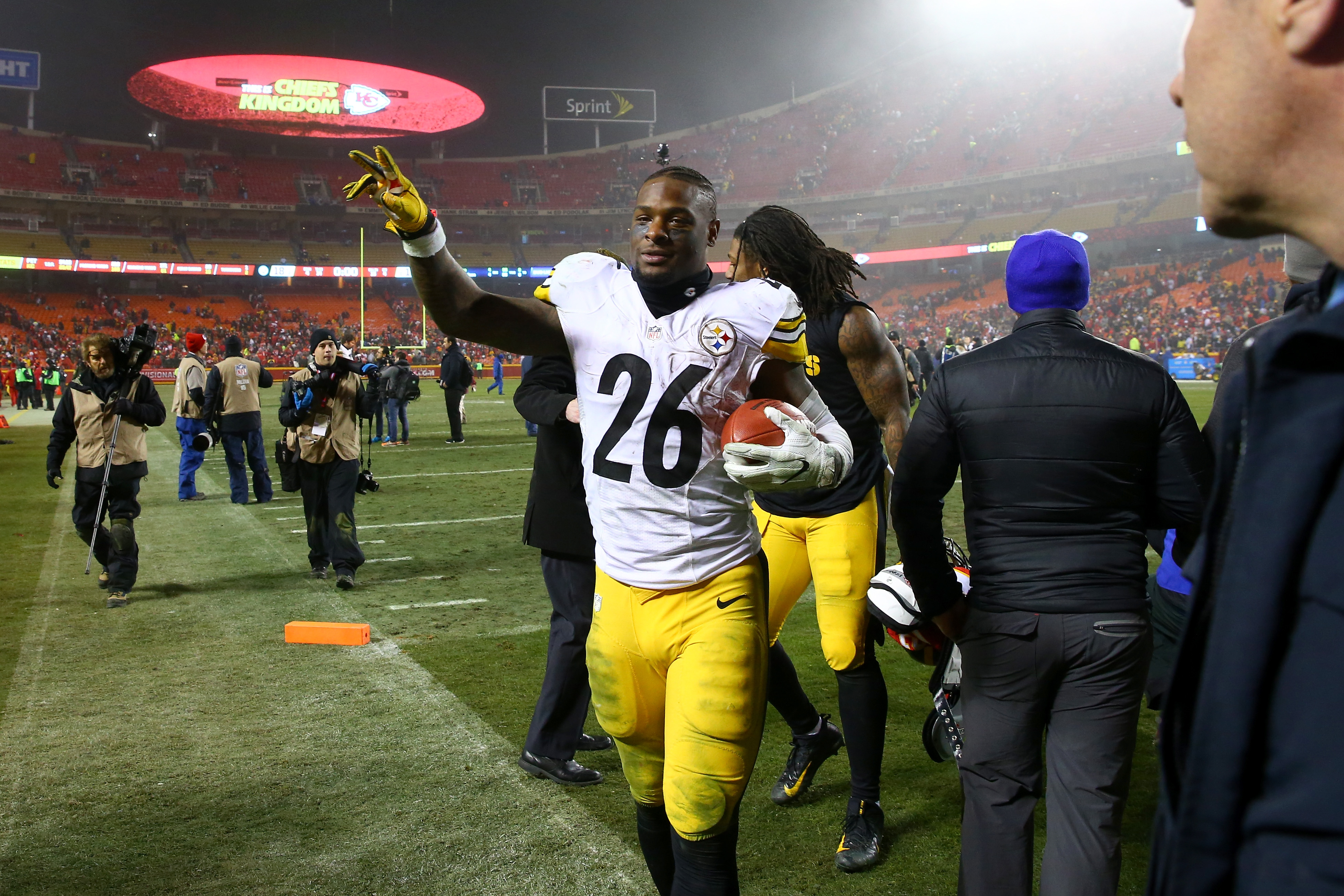 Le'Veon Bell and the Pittsburgh Steelers are negotiating