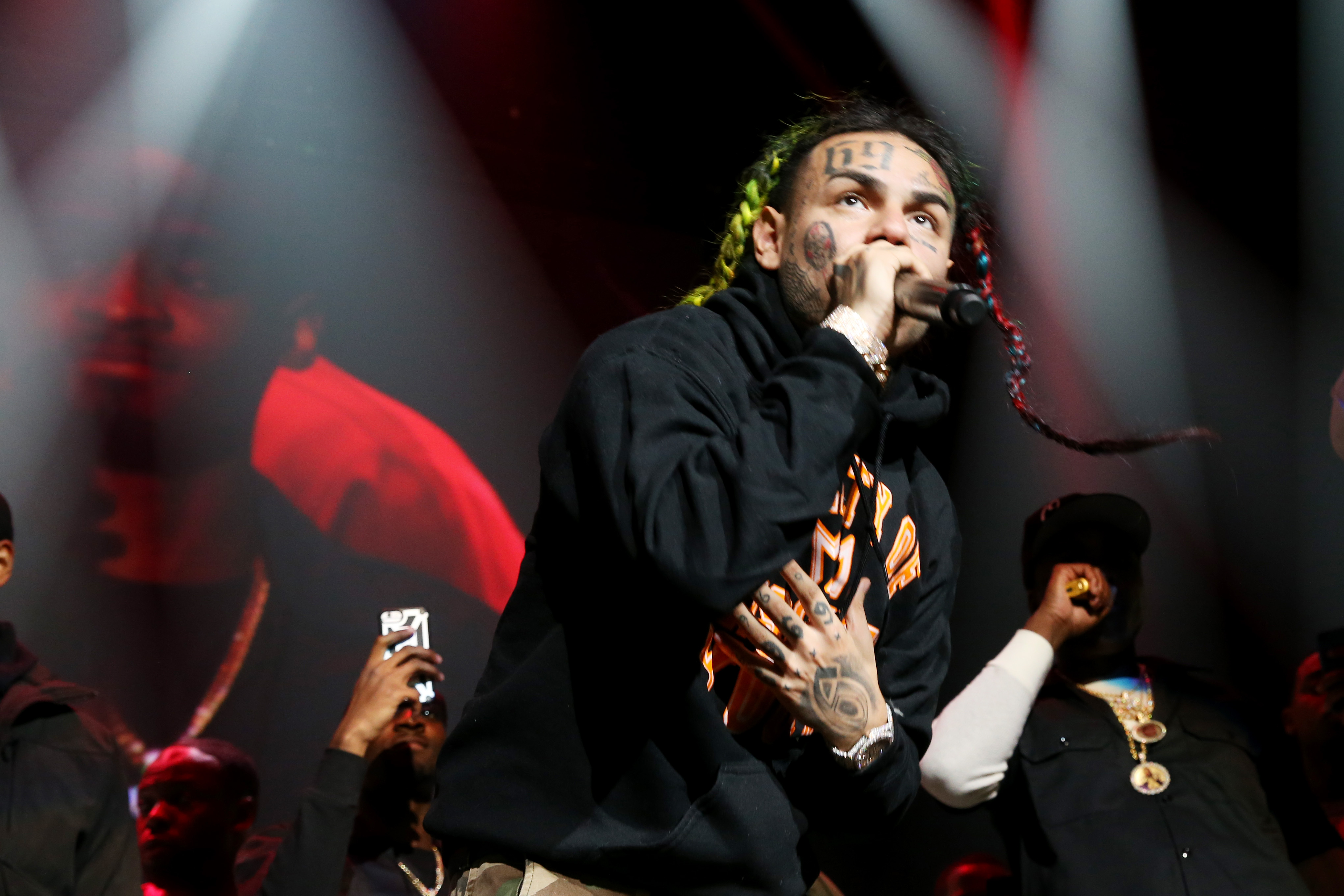 6ix9ine Forces Strangers To Take His Album After Underwhelming Sales