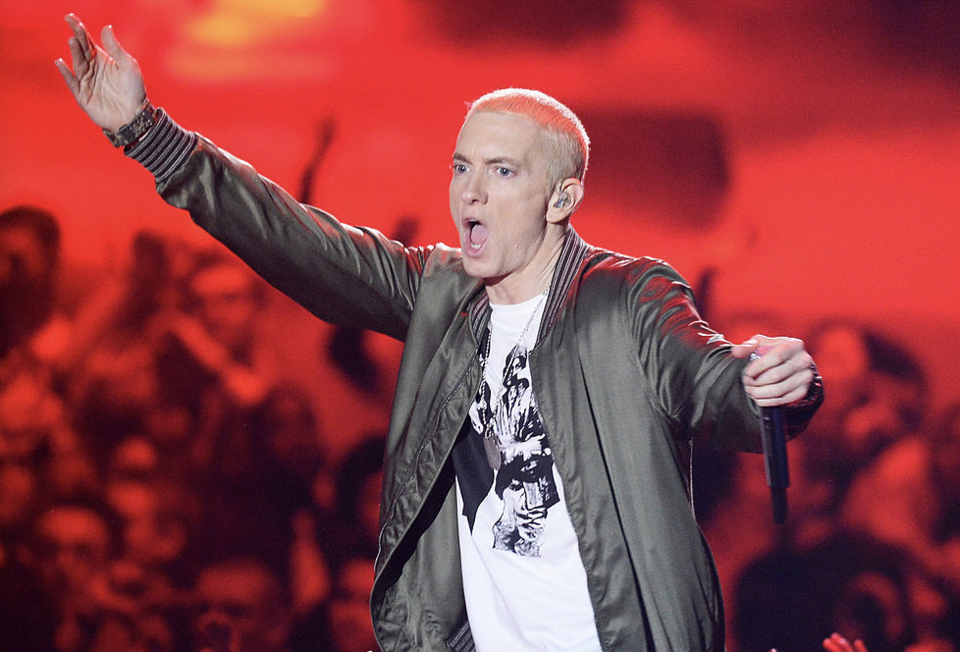 The NFL Was “Aware” Eminem Would Take a Knee at Super Bowl 2022 Halftime  Show