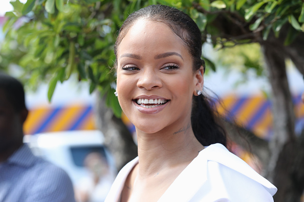 CapCut_hello dubai rihanna forehead