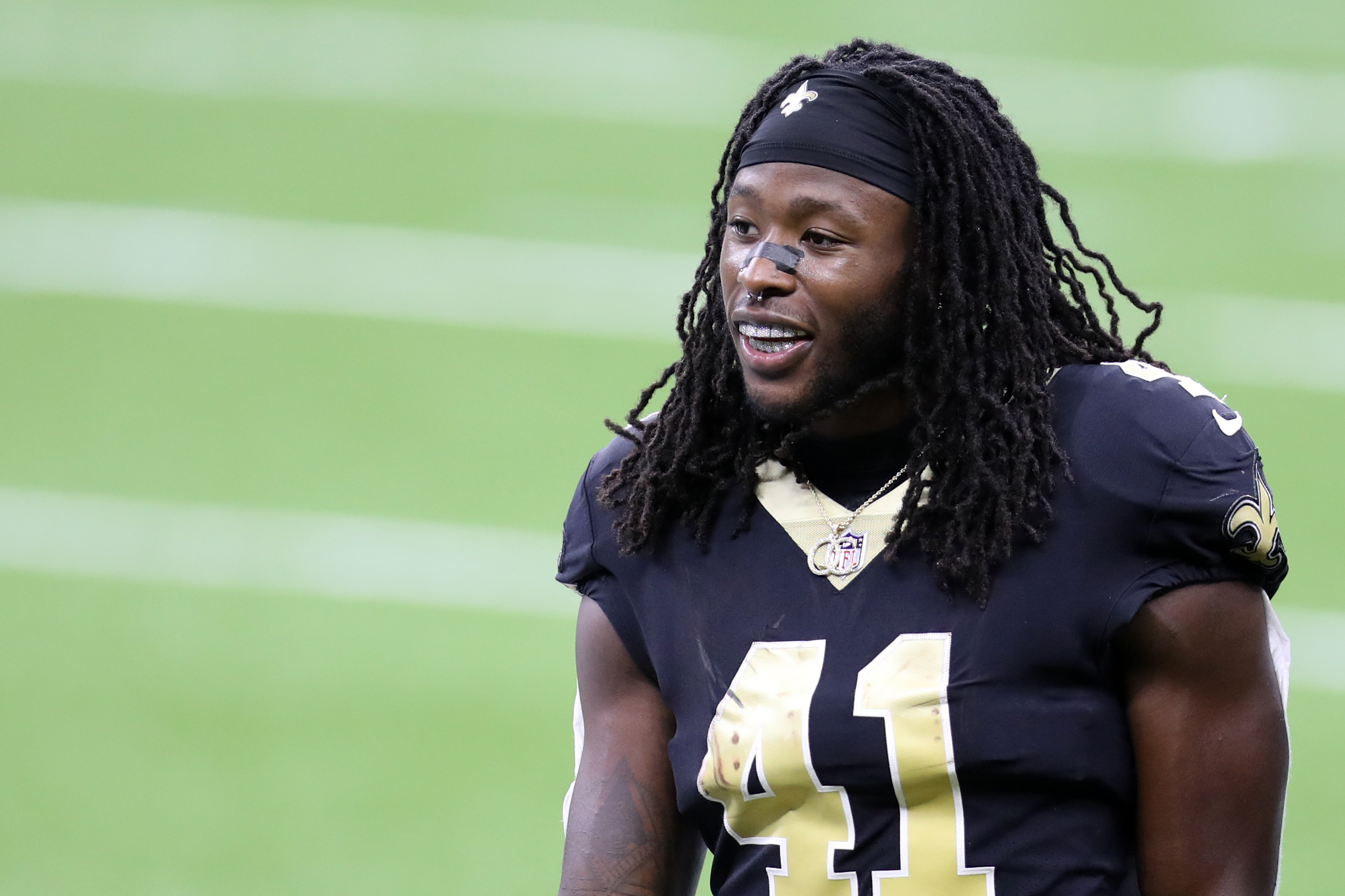 VFL Alvin Kamara charged with battery in Las Vegas