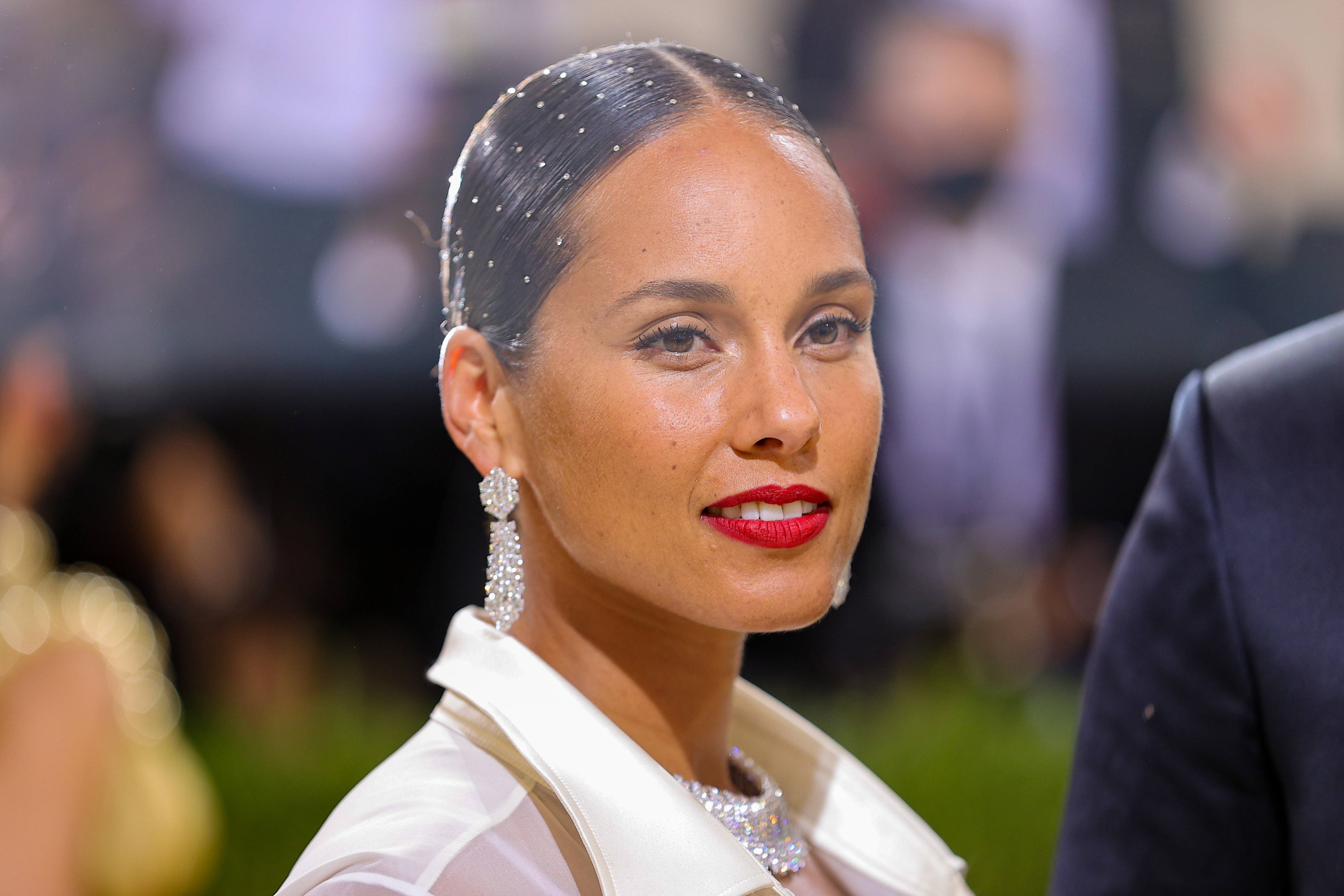 Alicia Keys Responds To Facing Off Against Beyoncé Or Rihanna In “Verzuz”