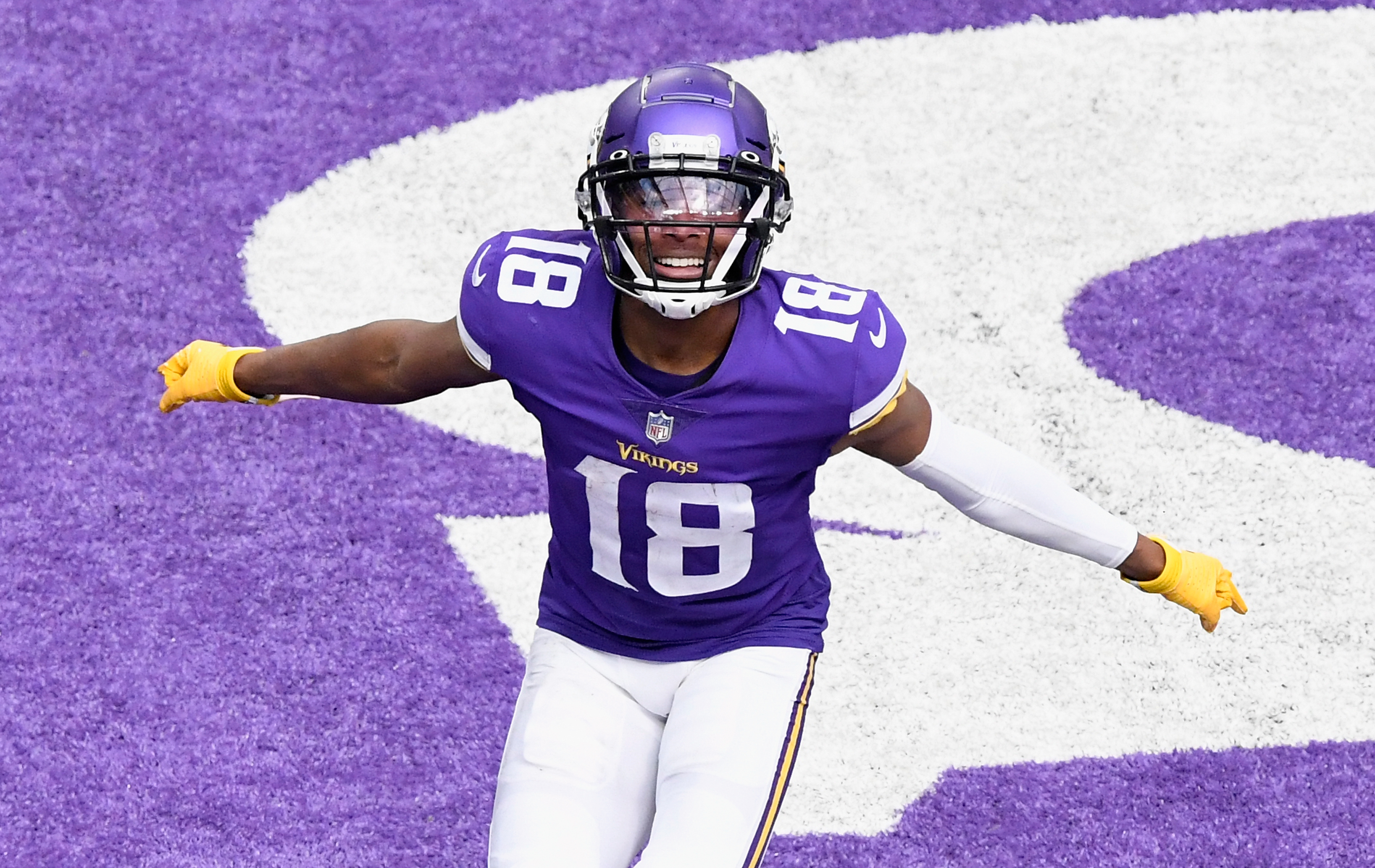 Top 10 NFL wide receivers of 2022: Raiders' Davante Adams, Vikings' Justin  Jefferson headline pass catchers 