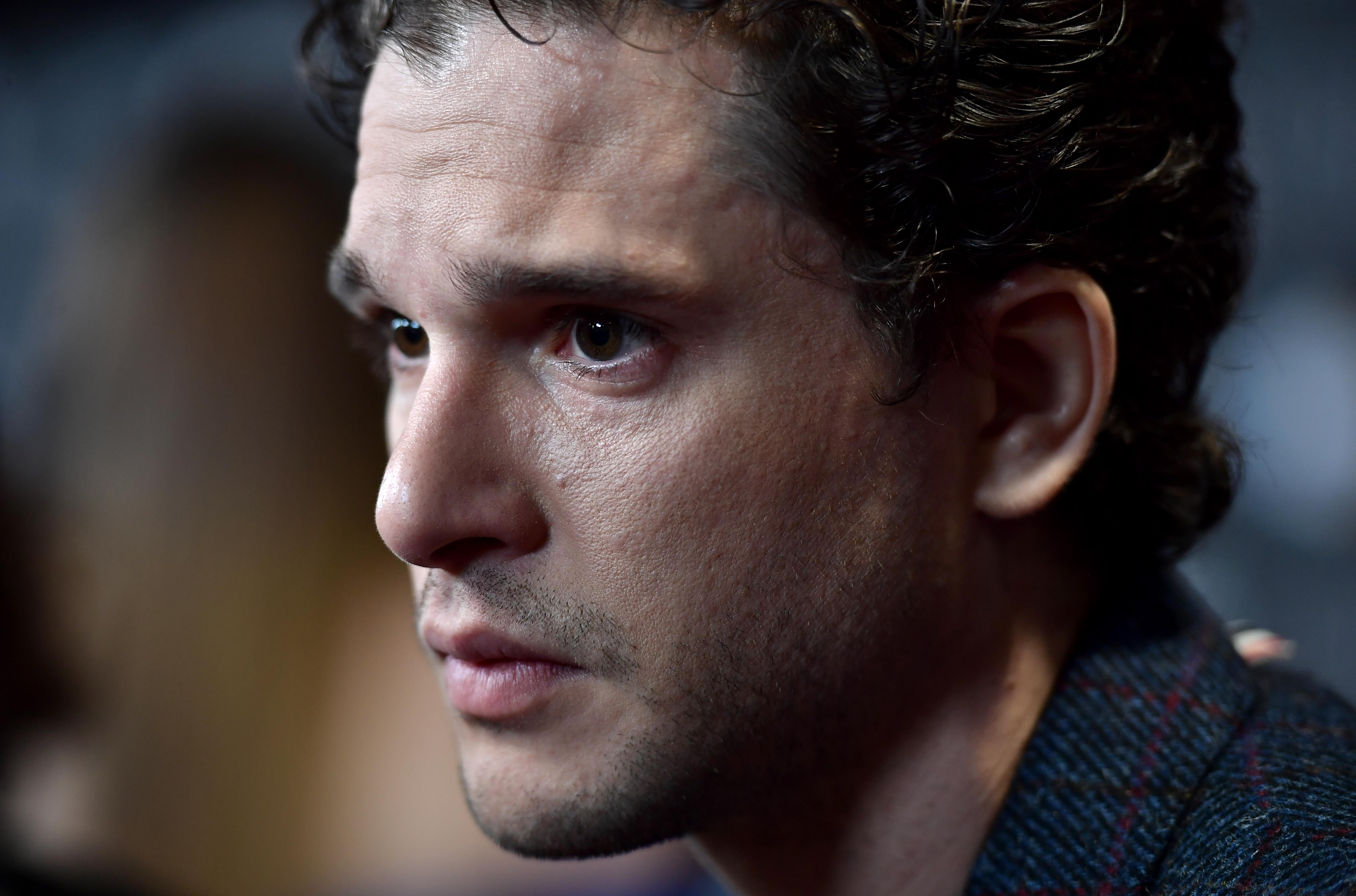 Kit Harrington Left Tearful & Stunned During Final "Game Of Throne