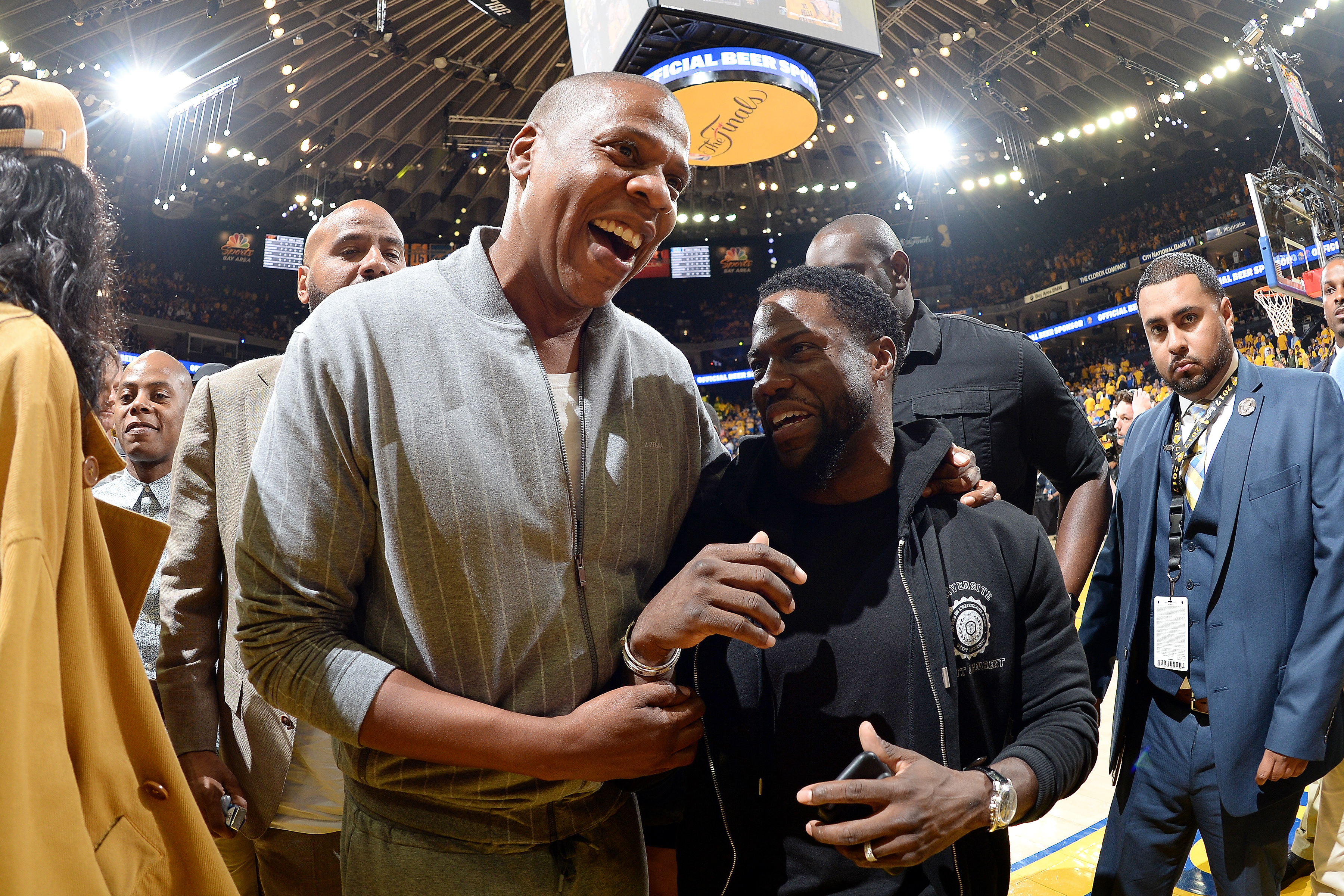 Kevin Hart Kicks It With Jay Z & Irv Gotti Following Hospital Release