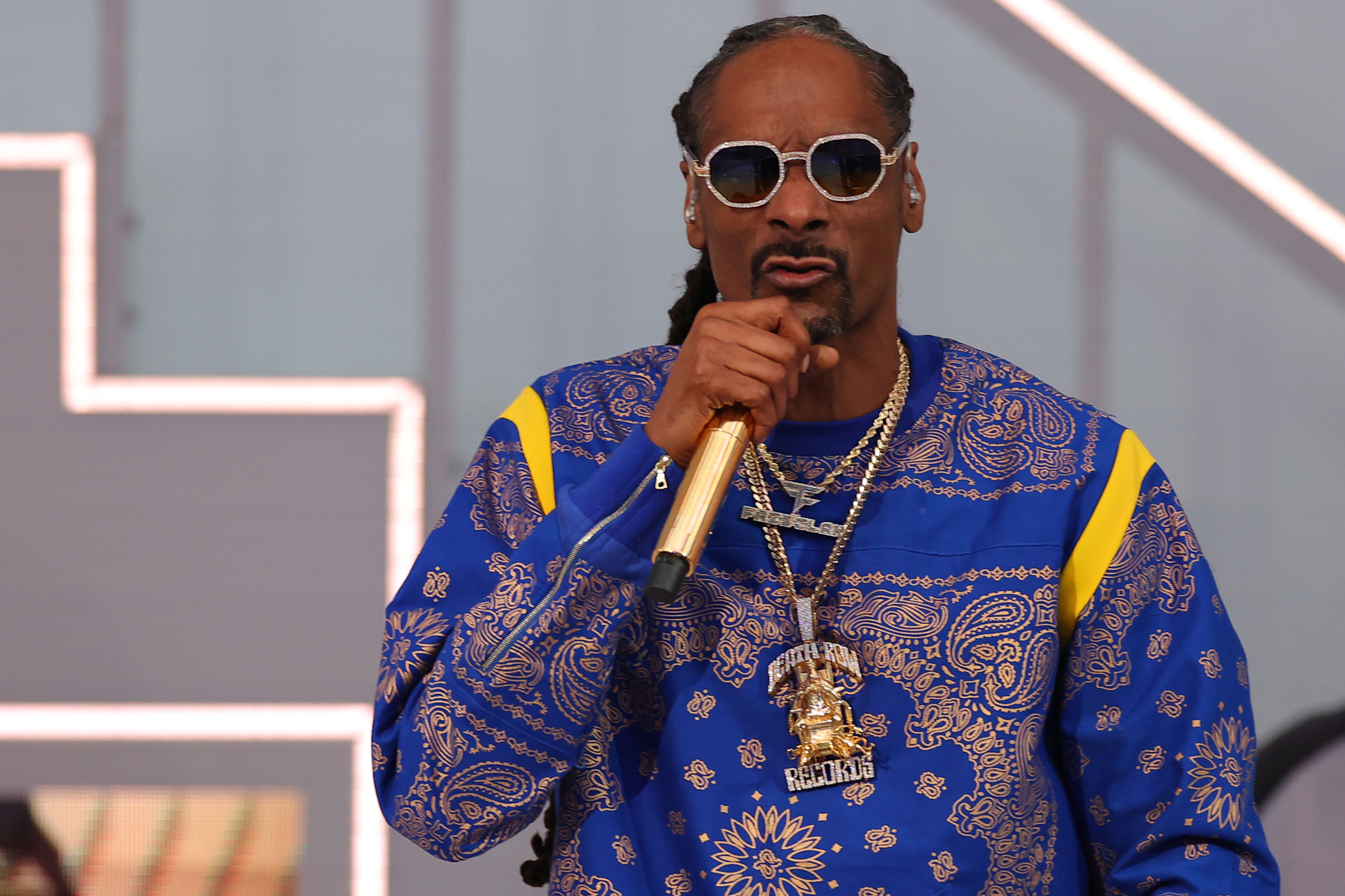 Snoop Dogg: Death Row Records Will Be 'An NFT Label' – Billboard