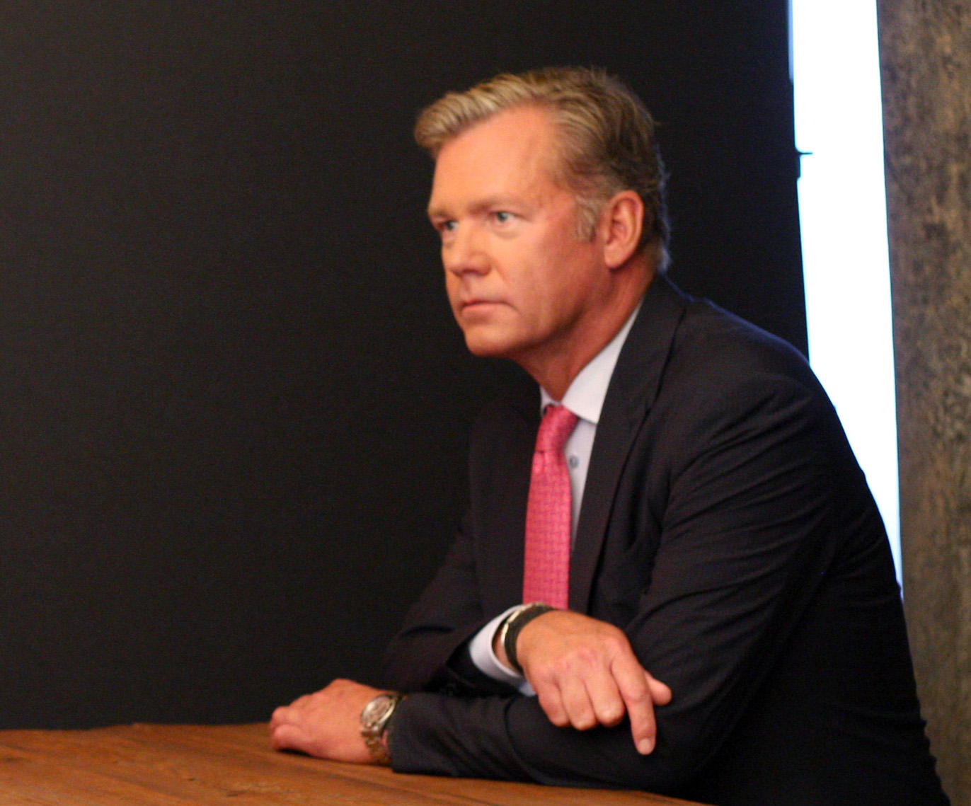 To Catch A Predator Host Chris Hansen Gets Caught To Catch A Predator Host Chris Hansen Gets Caught