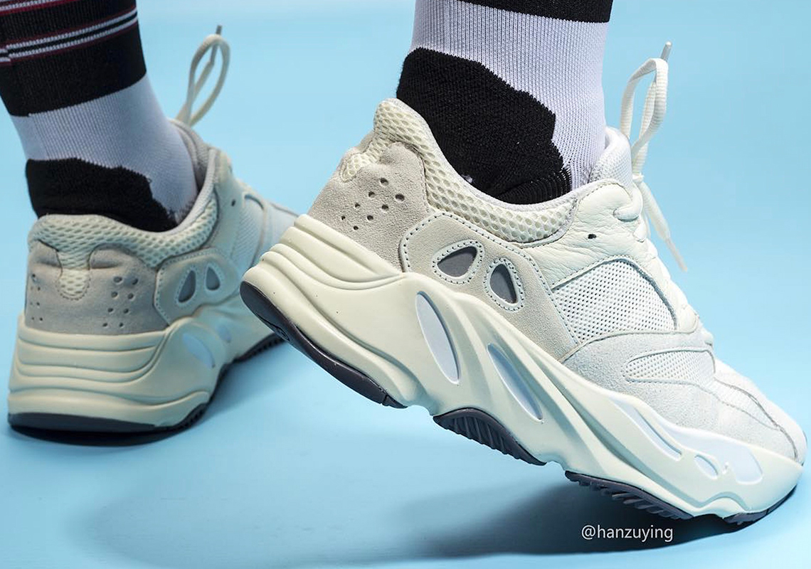 Yeezy Boost 700 Analog