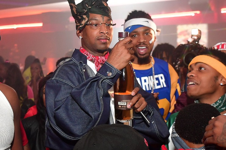 21 SAVAGE & METRO BOOMIN OUTFITS IN RUNNIN / MY DAWG [RAPPERS