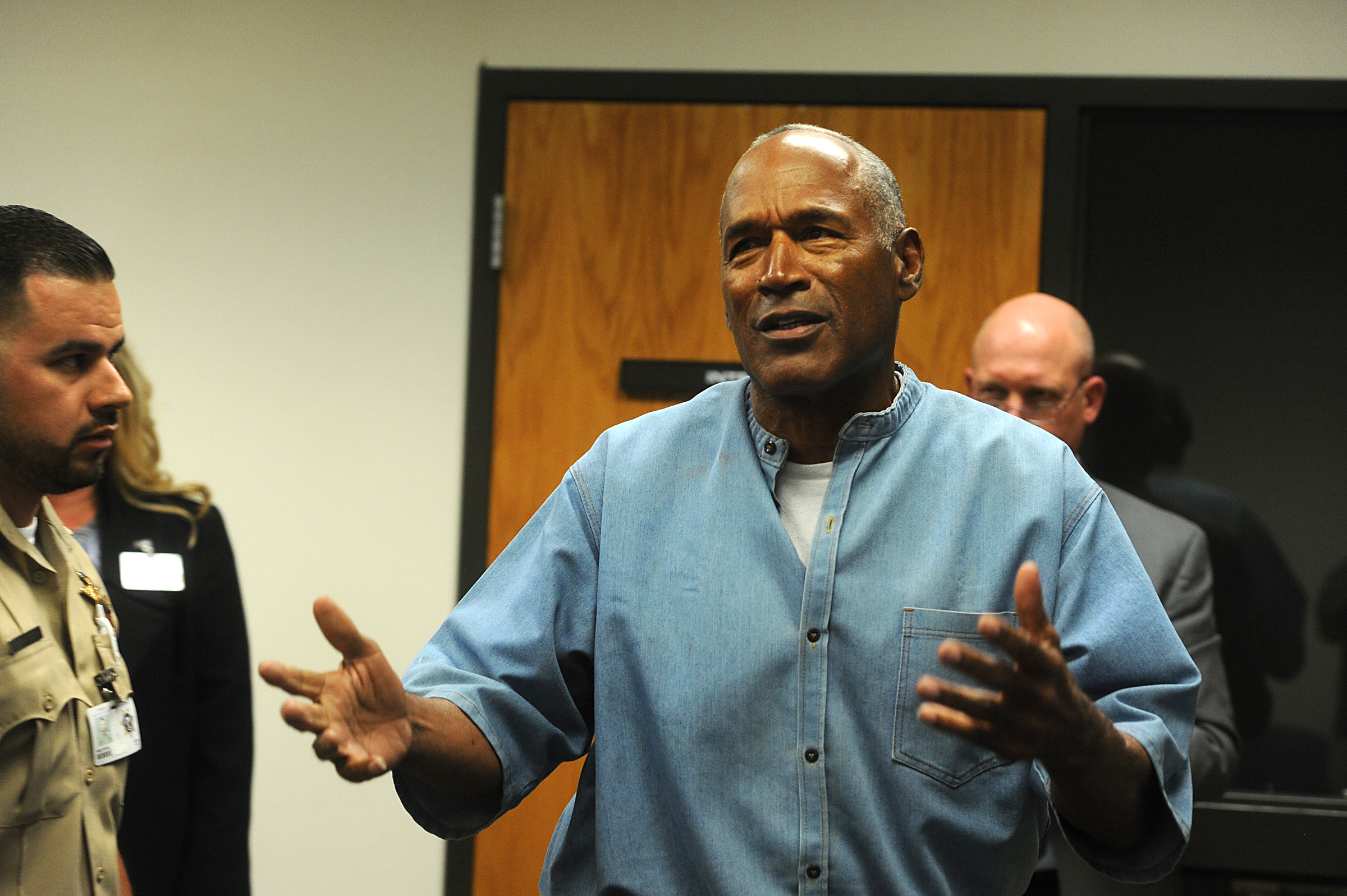 OJ Simpson Questions Colin Kaepernick’s Nike “Betsy Ross” Stance: Watch