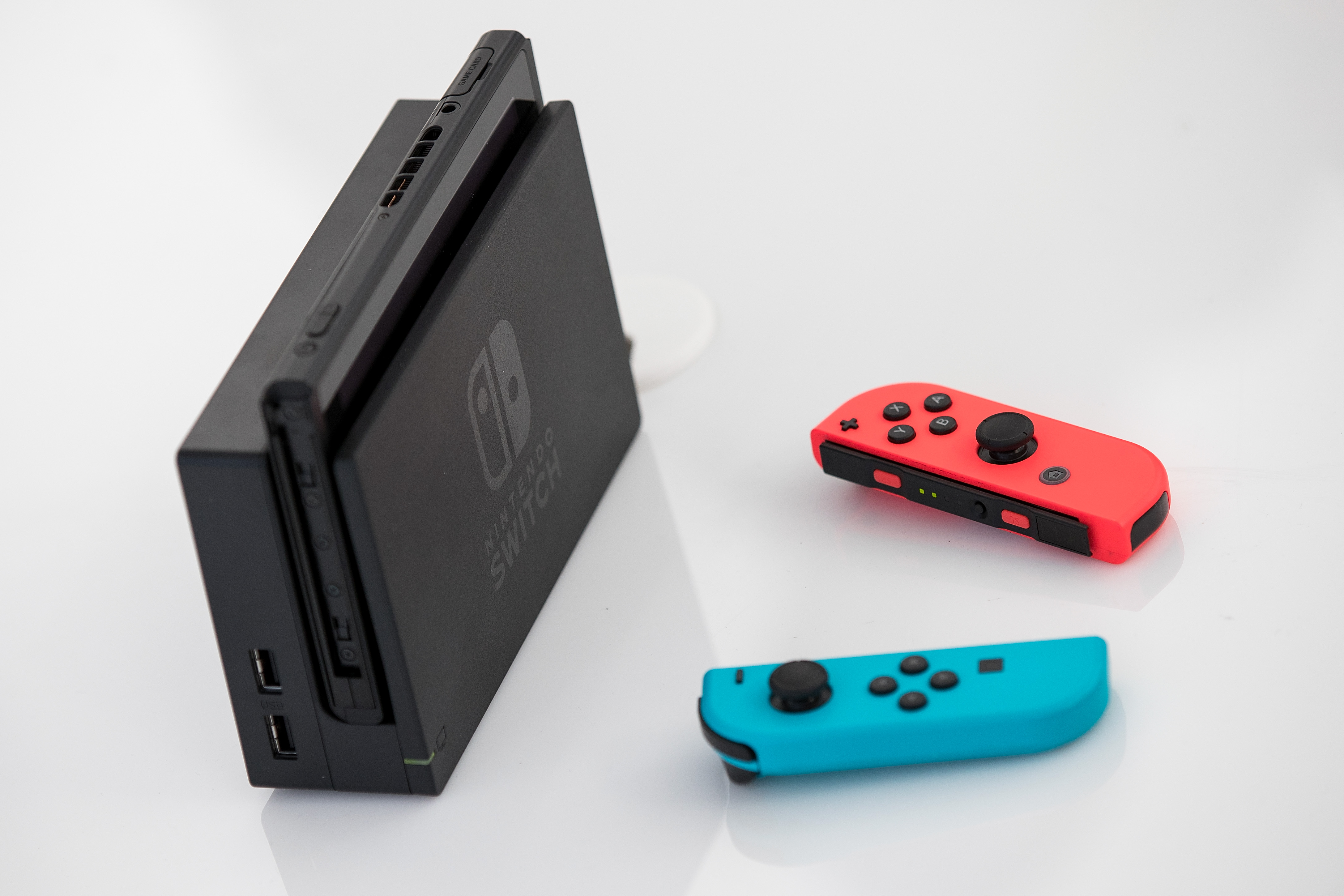 New Nintendo Switch Model Will Reportedly Release In 2019