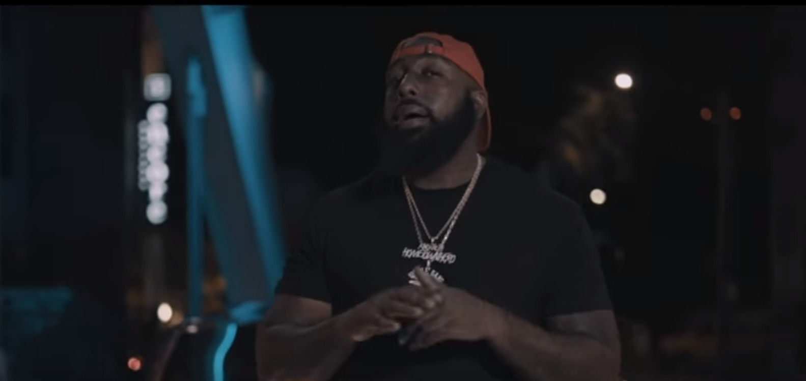 Trae Tha Truth Rolls Through With Visuals For “Barre”