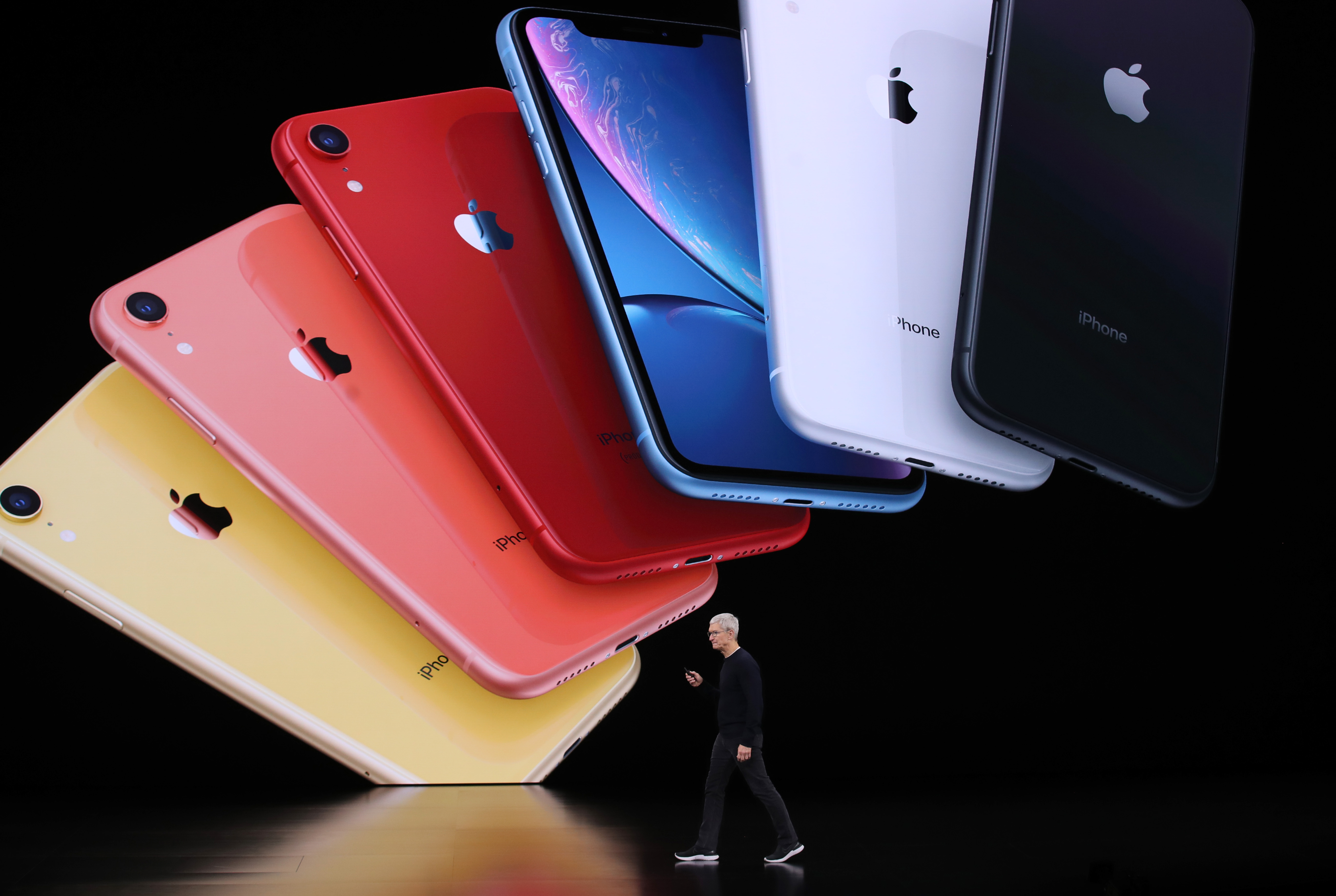 Apple Unveils iPhone 14 Featuring Larger Screen, Improved Camera, & More