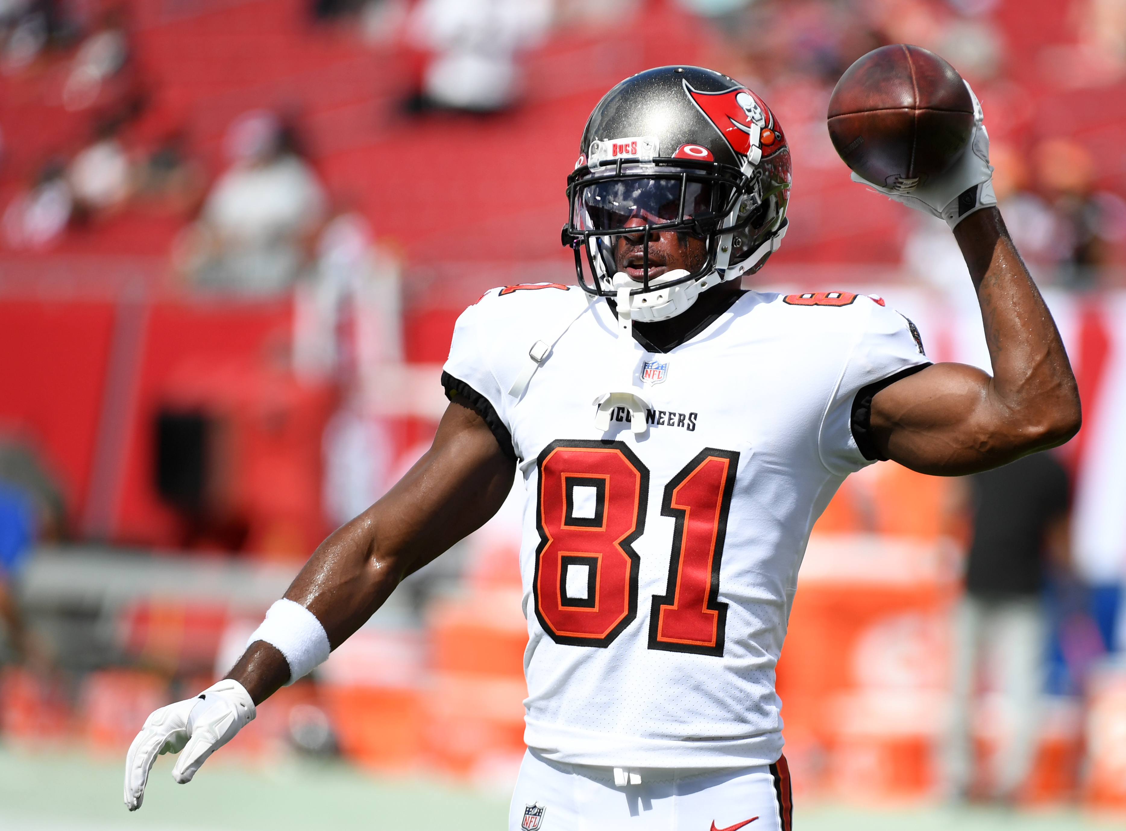 Buccaneers' WR Antonio Brown (ankle) has been ruled Out for