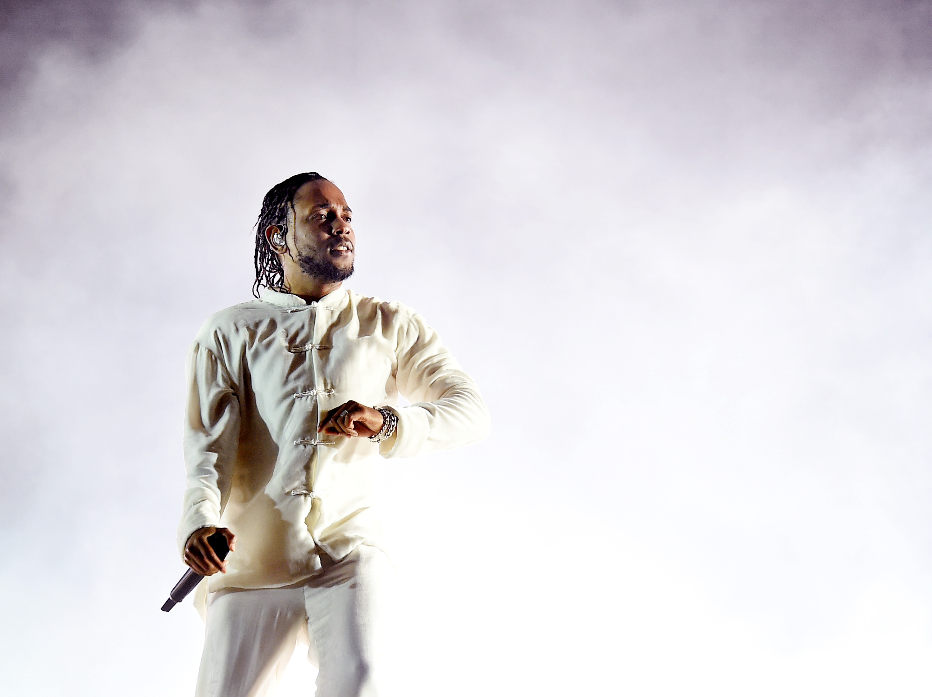 Kendrick Lamar'S "Money Trees": A Symbol Of Hope And Despair - e3kdxry