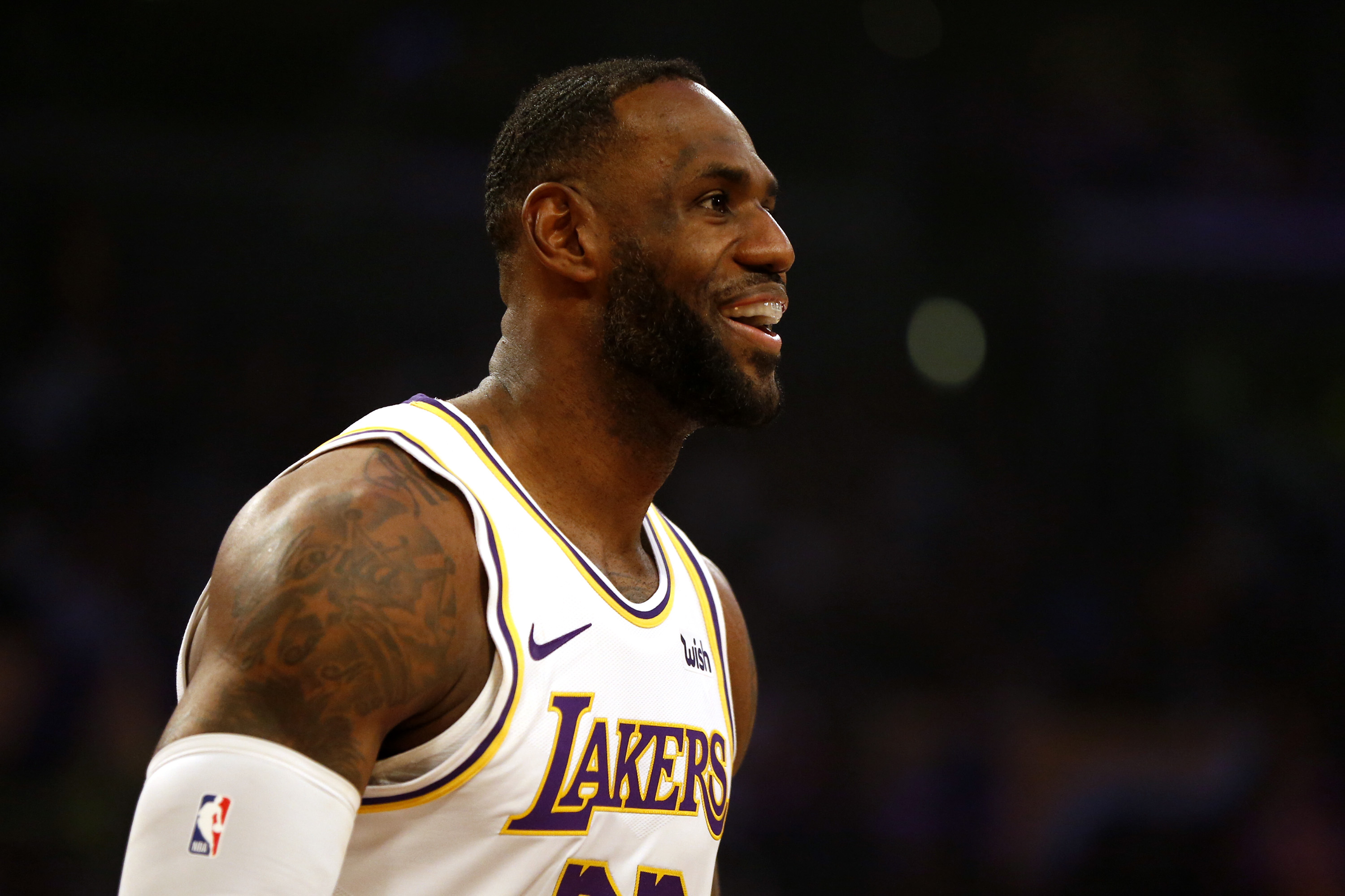 Lakers news: LeBron James to New England Patriots? Tom Brady