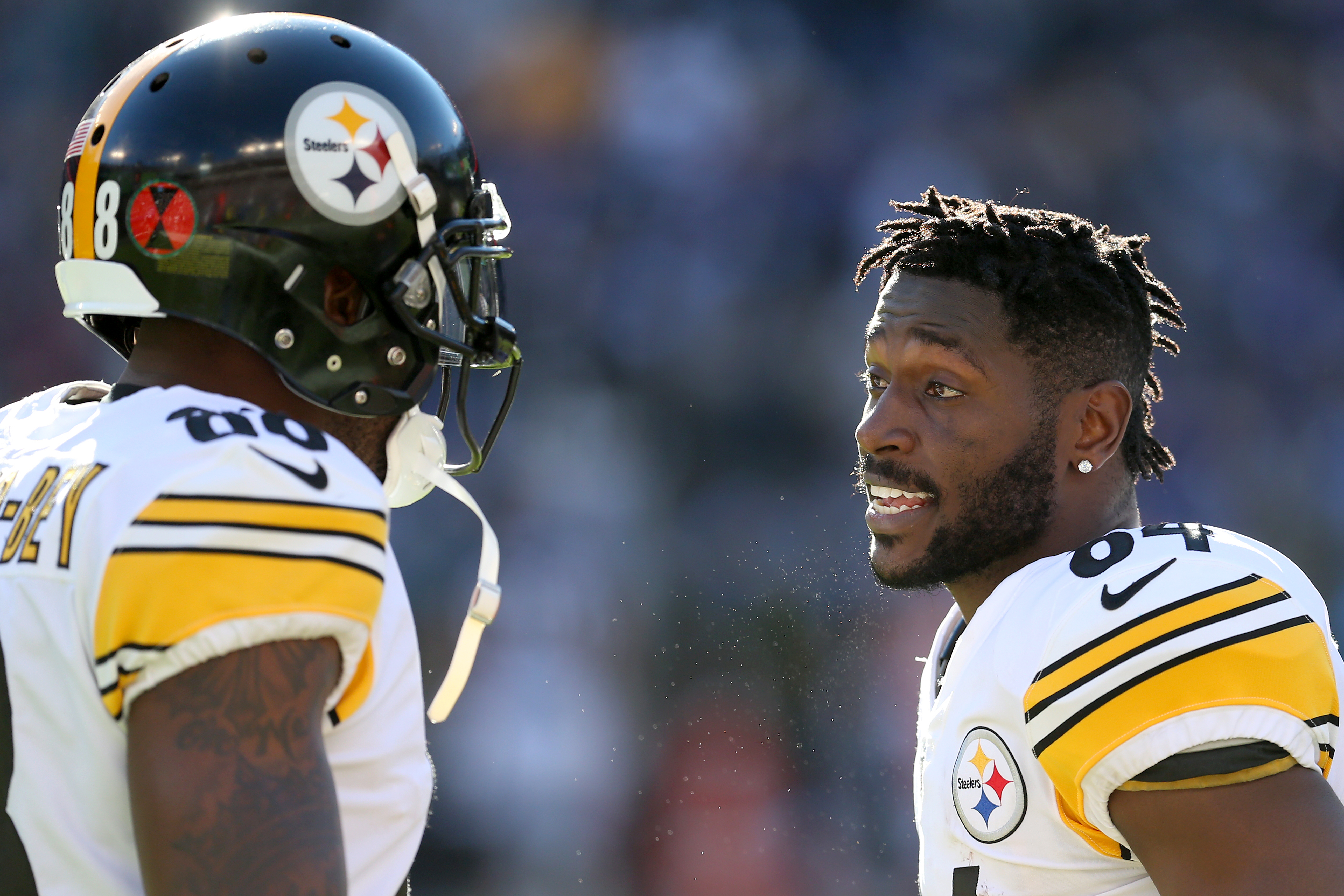 Report: Handful of teams interested in trading for Steelers WR