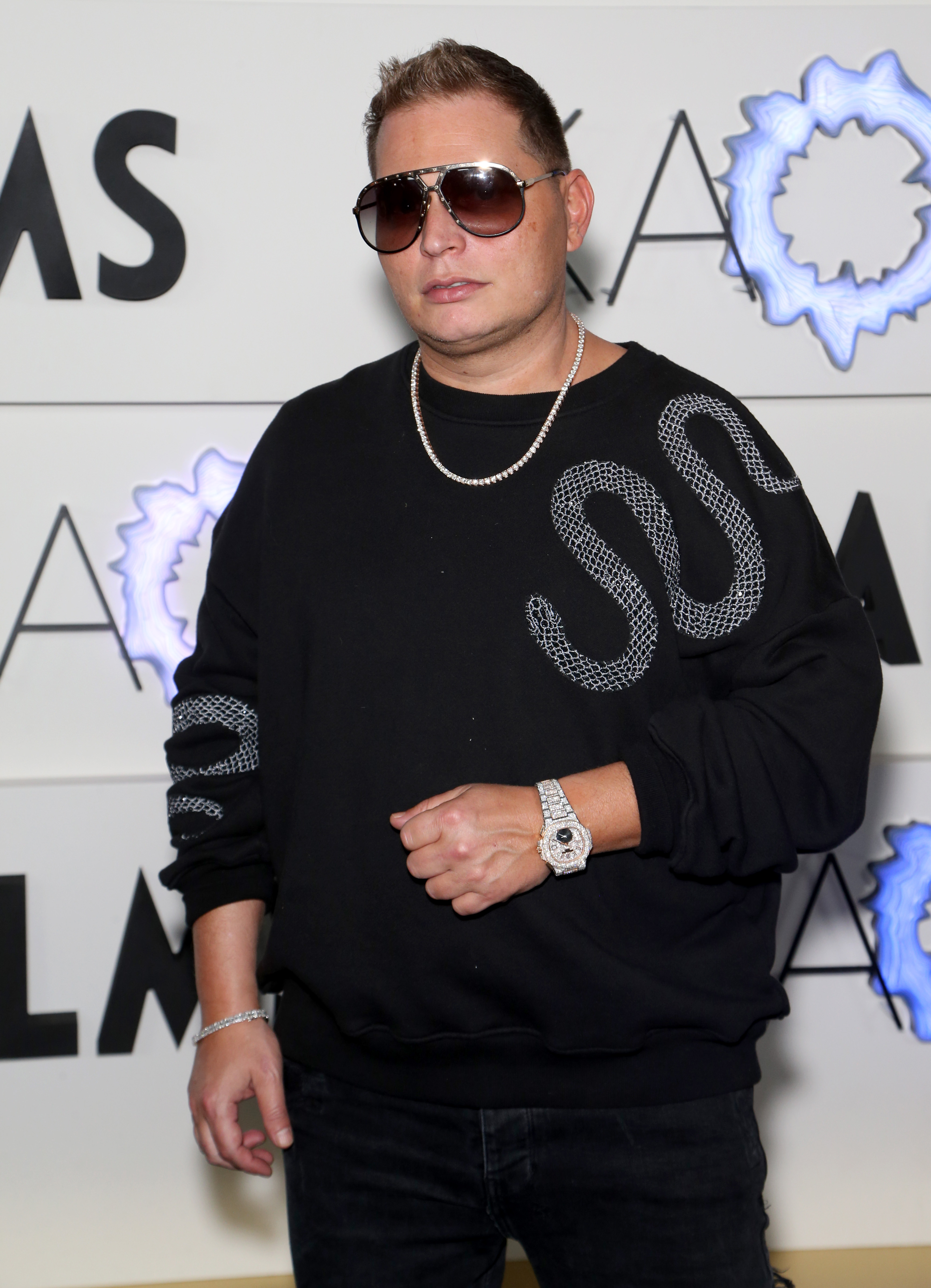 Exclusive!! Scott Storch gives directions on how to load his