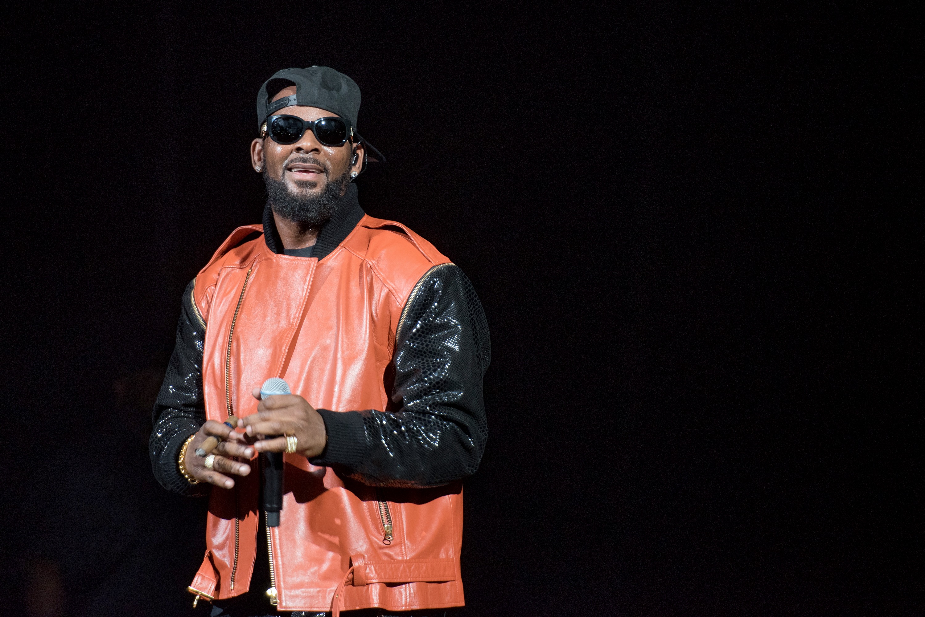 “Surviving R. Kelly” Will Air Tonight, Lifetime Unmoved By Legal Threats