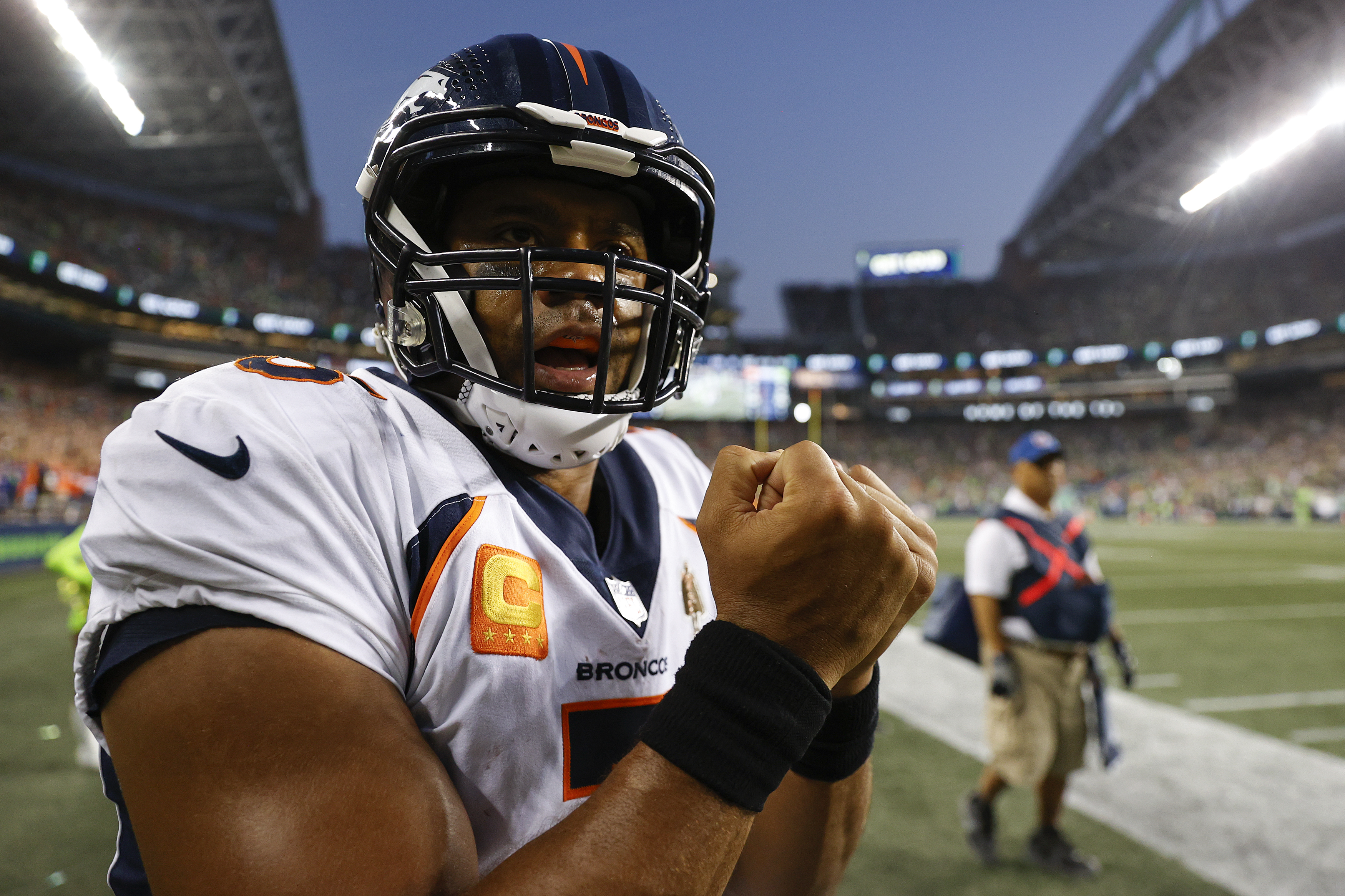 Broncos quarterback Russell Wilson greeted with boos in return to Seattle