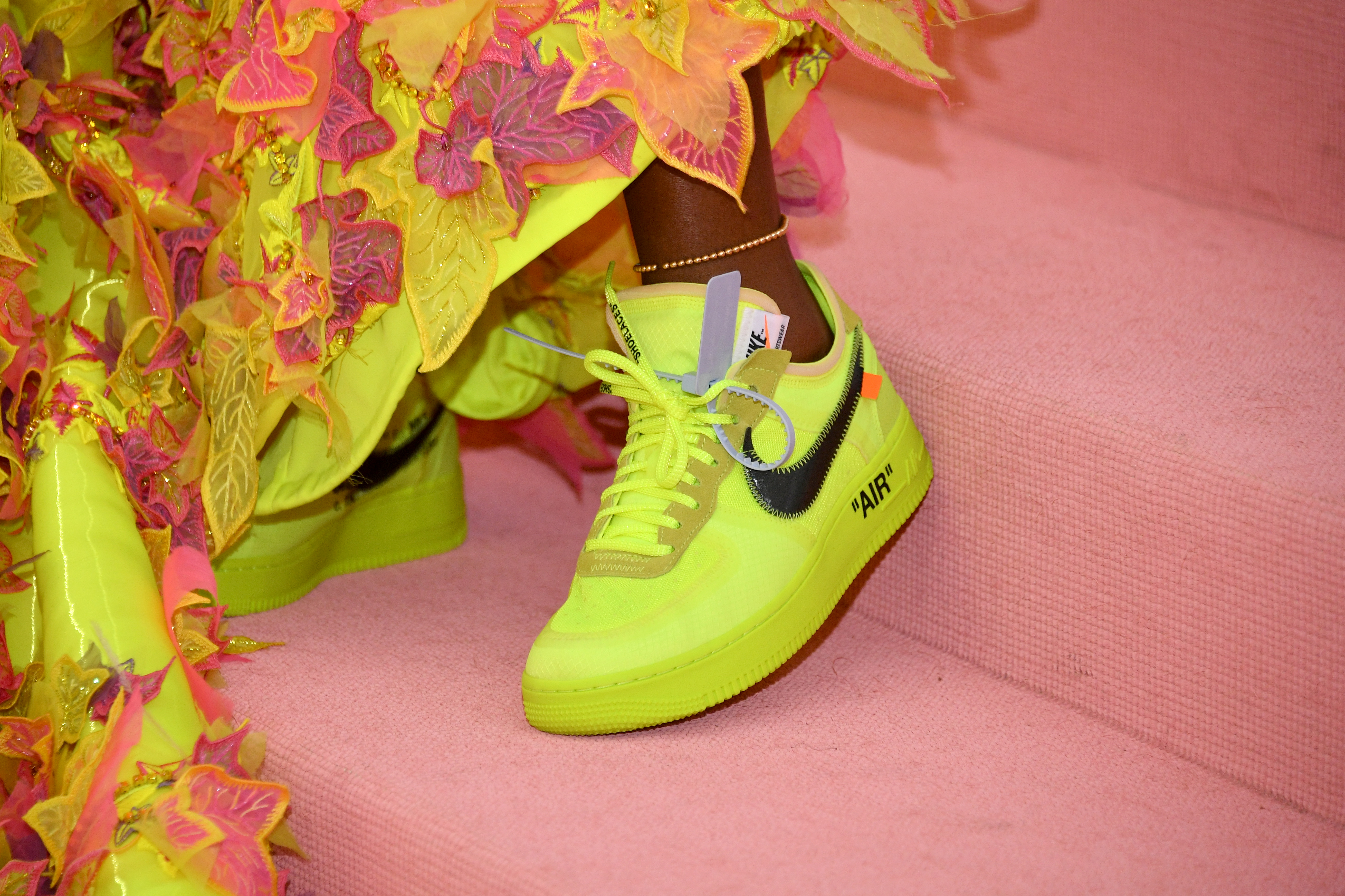 Serena Williams Flexes Volt Off White X Nike Air Force 1's At Met Gala