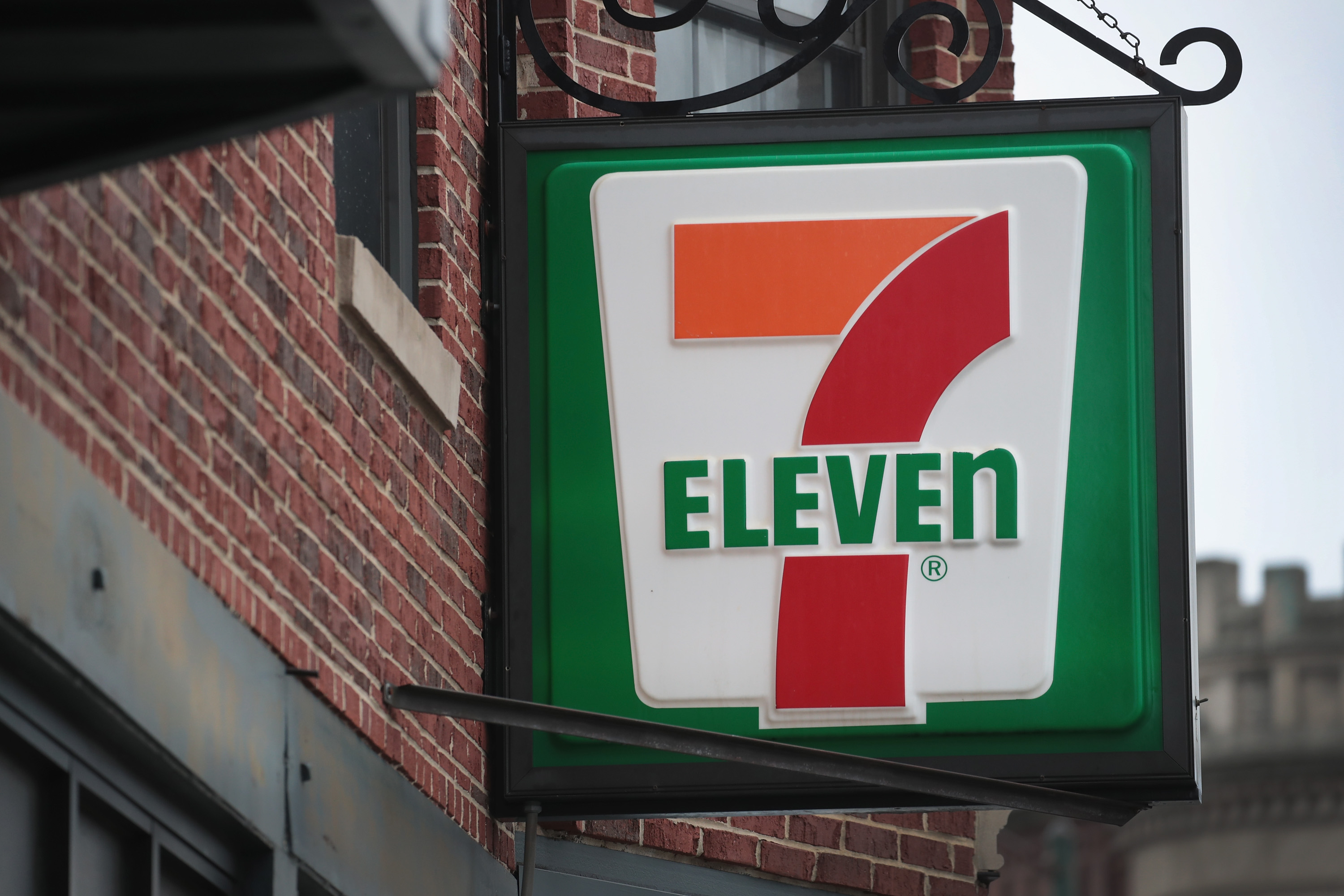 7-Eleven Targeted By Immigration Agents In Search Of Undocumented Employees