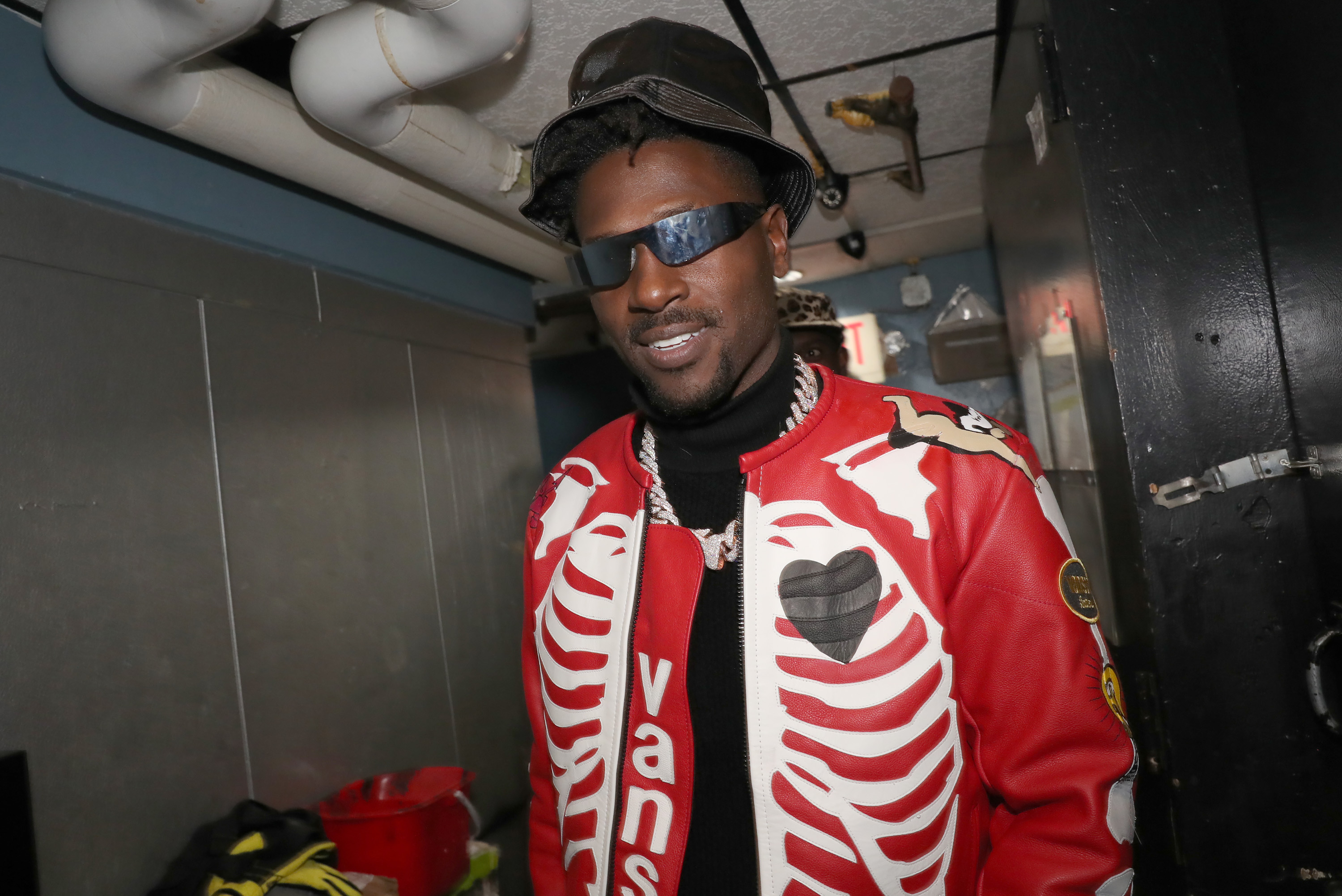 Antonio Brown Announces He's President of Kanye West's Donda Sports