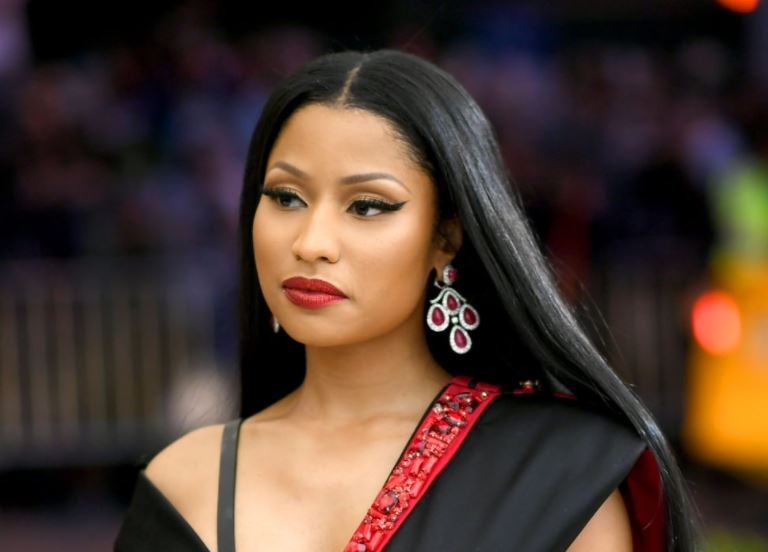 Nicki Minaj Tweets Red Lobster & Wendy's, Barbz Attack Both Restaurants