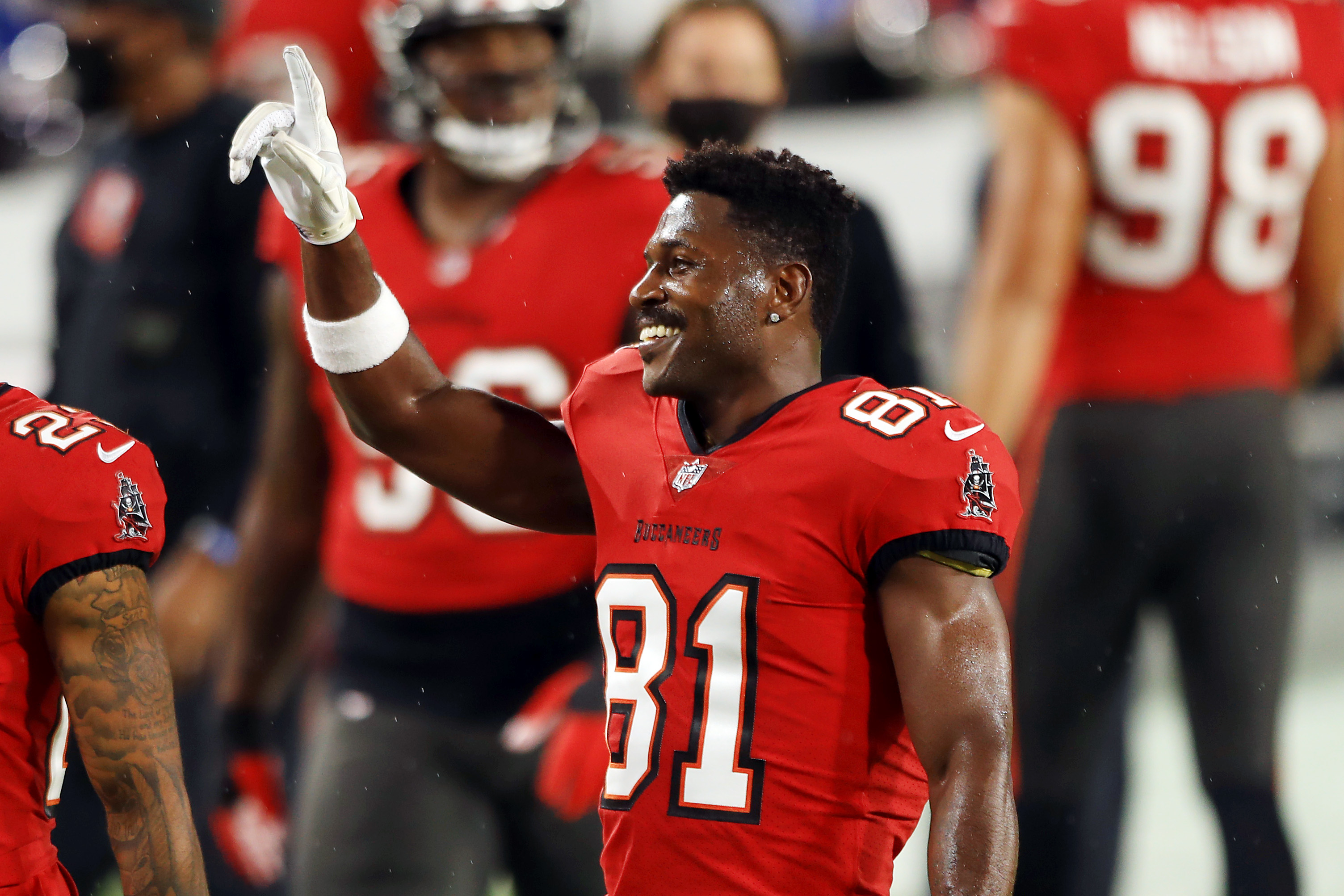 Lamar Jackson Offers Massive Praise For Dez Bryant